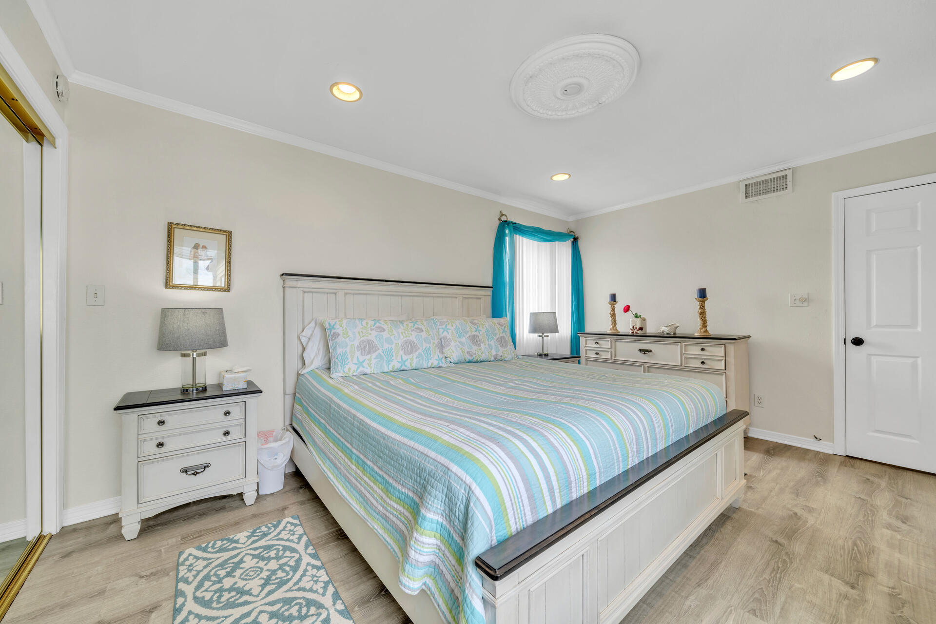 FOUNTAINHEAD CONDO - Residential Lease