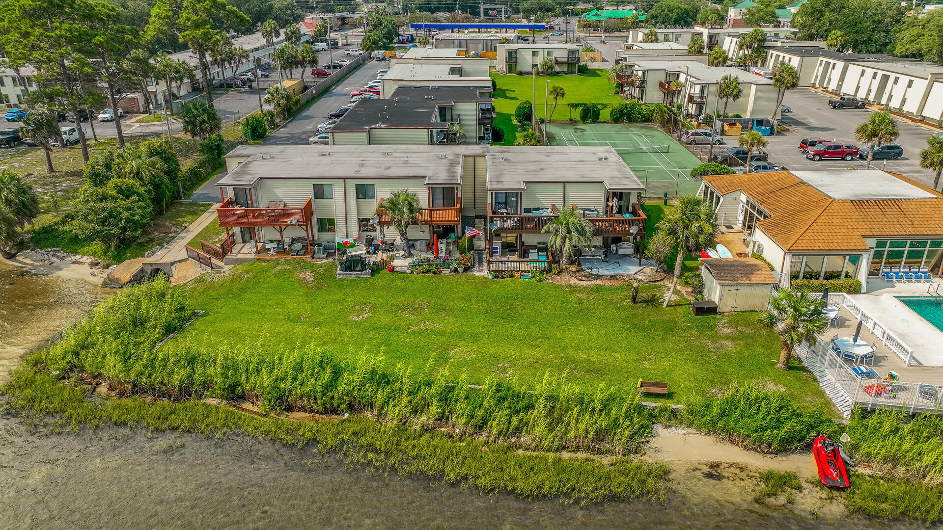 FOUNTAINHEAD CONDO - Residential Lease