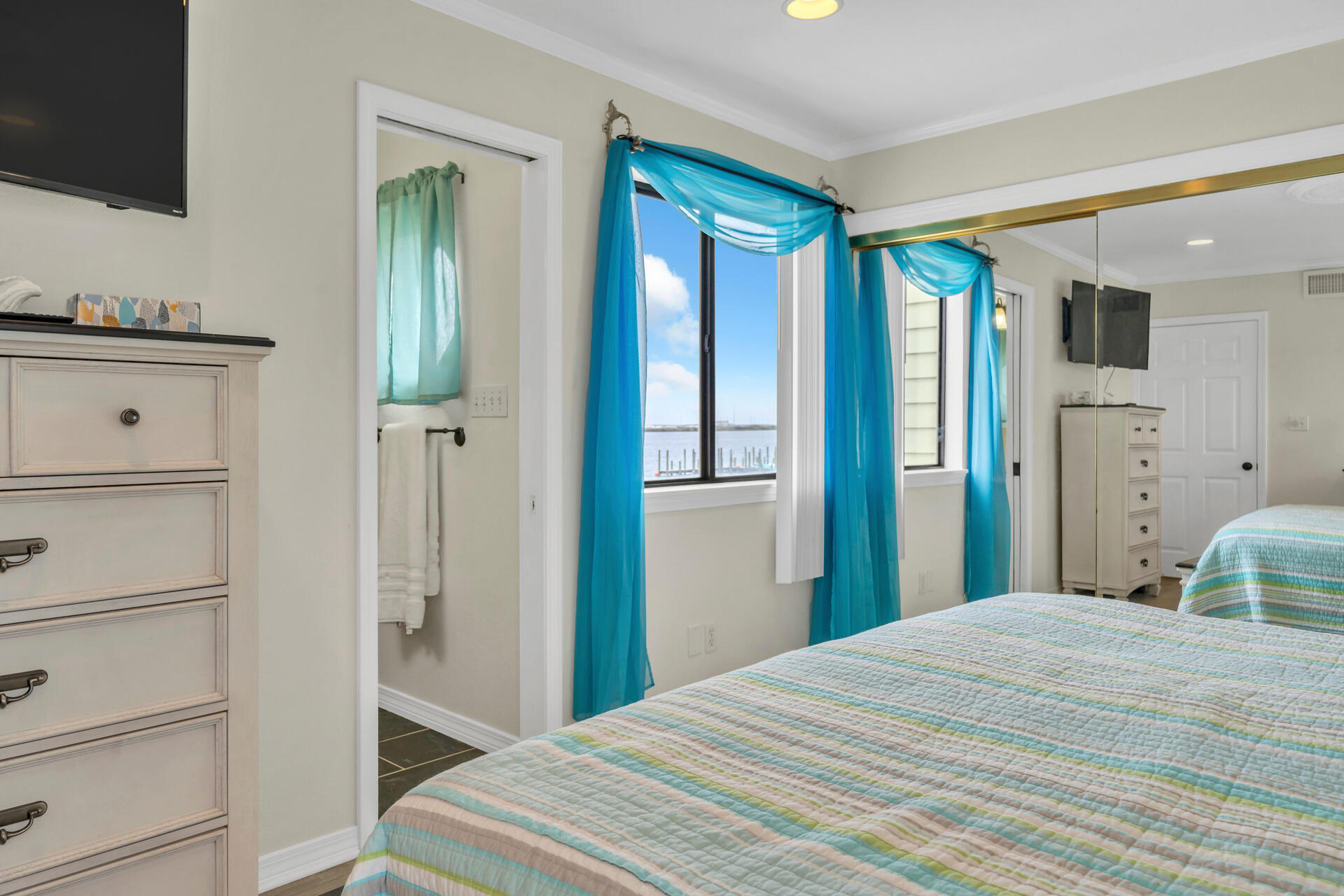 FOUNTAINHEAD CONDO - Residential Lease