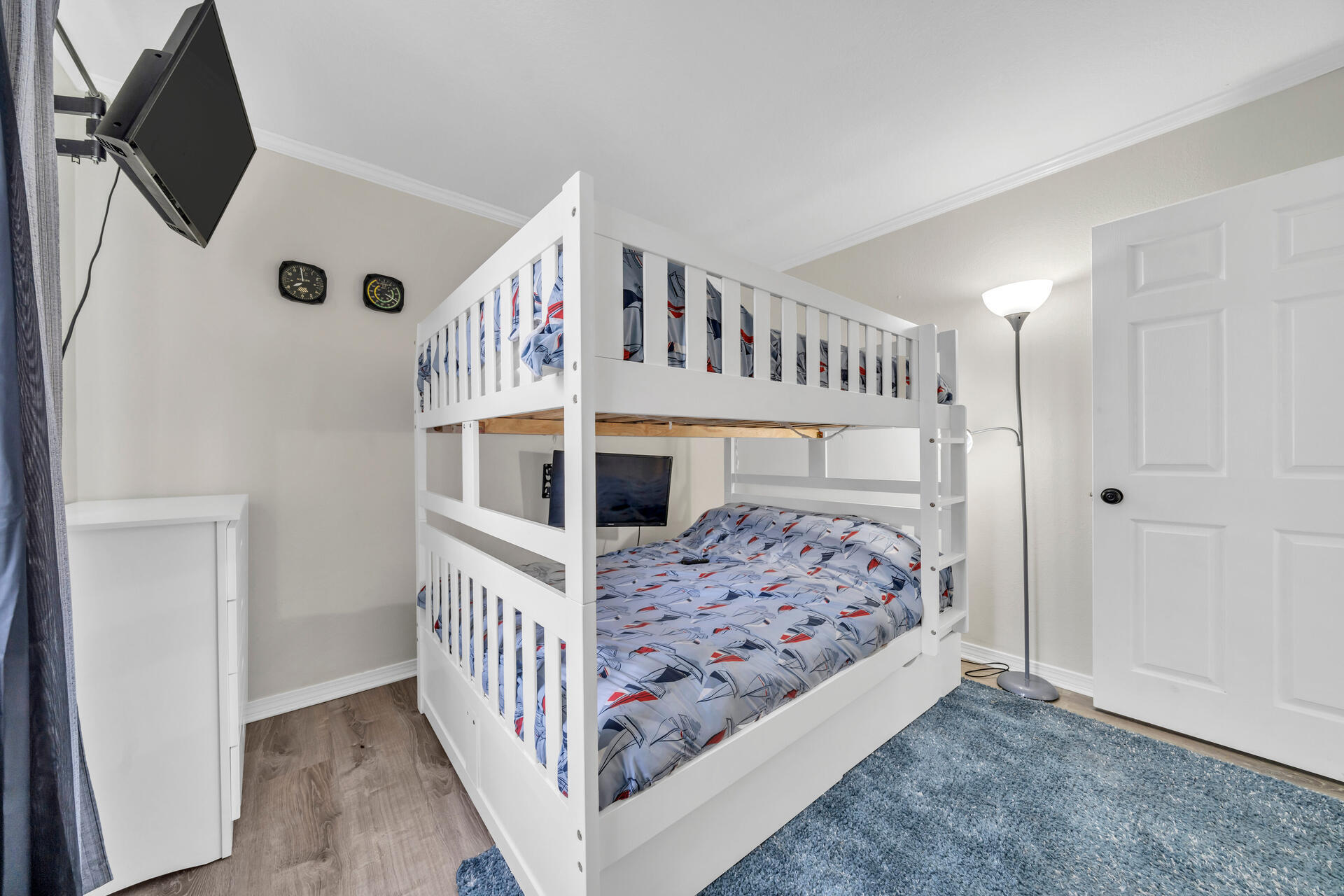 FOUNTAINHEAD CONDO - Residential Lease
