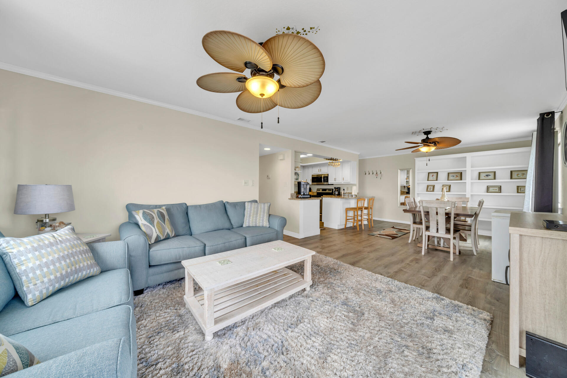 FOUNTAINHEAD CONDO - Residential Lease
