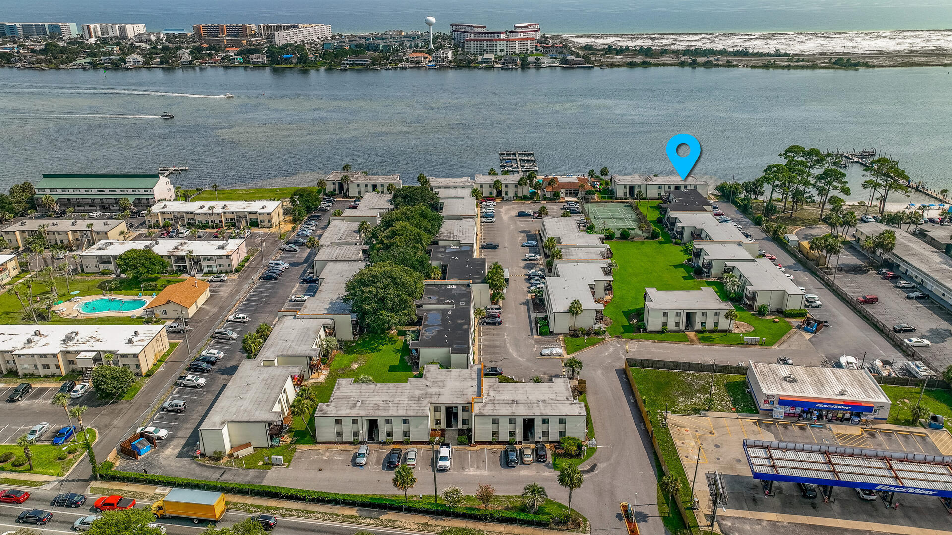 FOUNTAINHEAD CONDO - Residential Lease