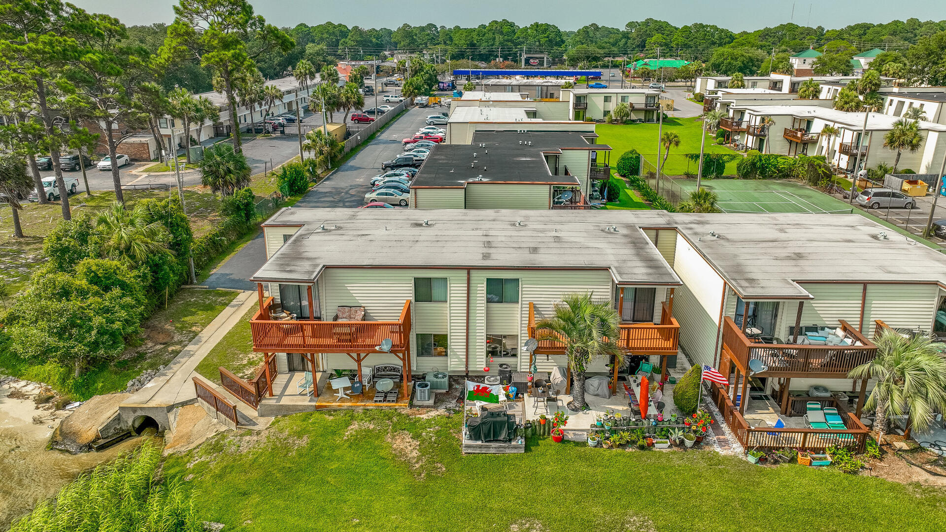 FOUNTAINHEAD CONDO - Residential Lease