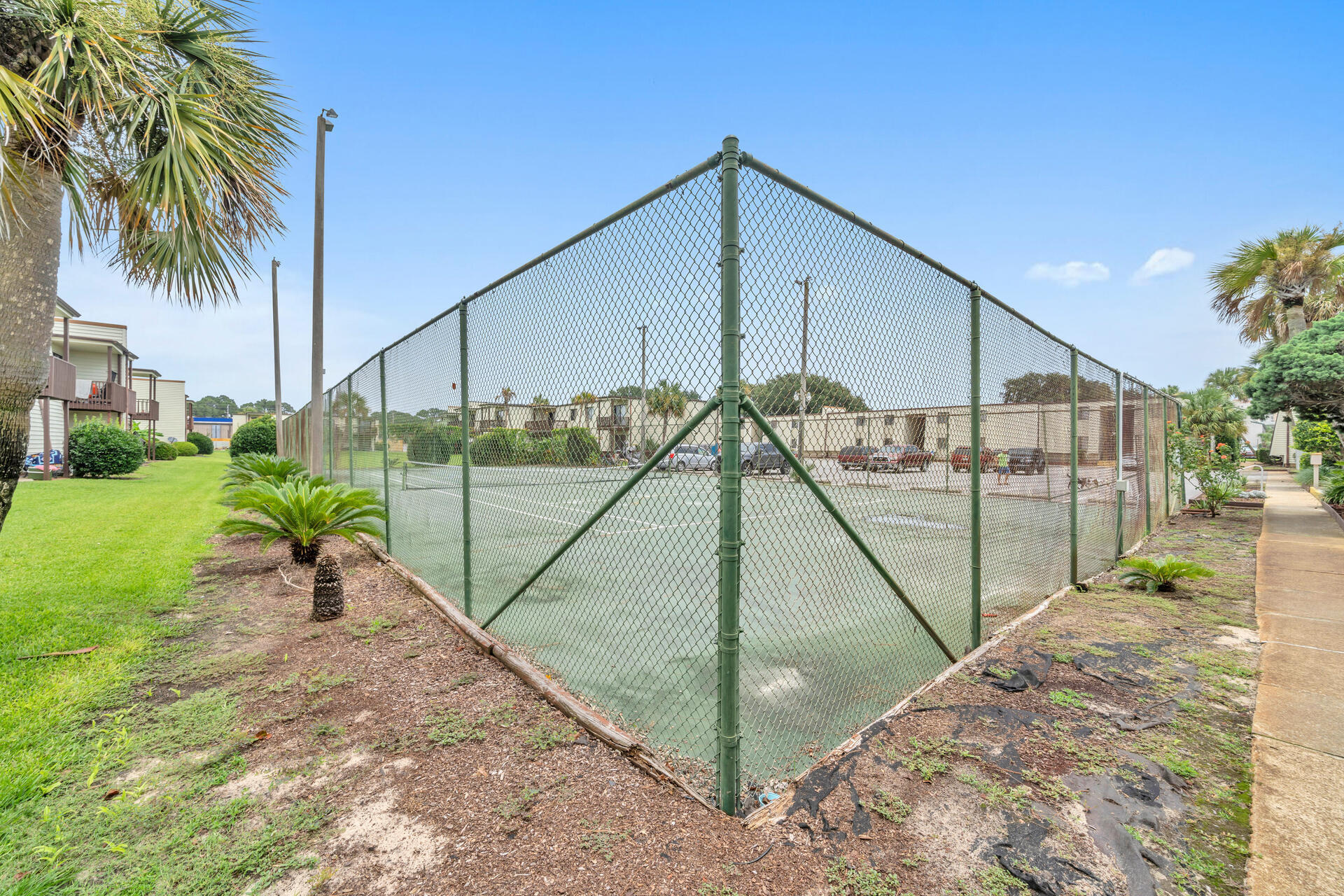 FOUNTAINHEAD CONDO - Residential Lease