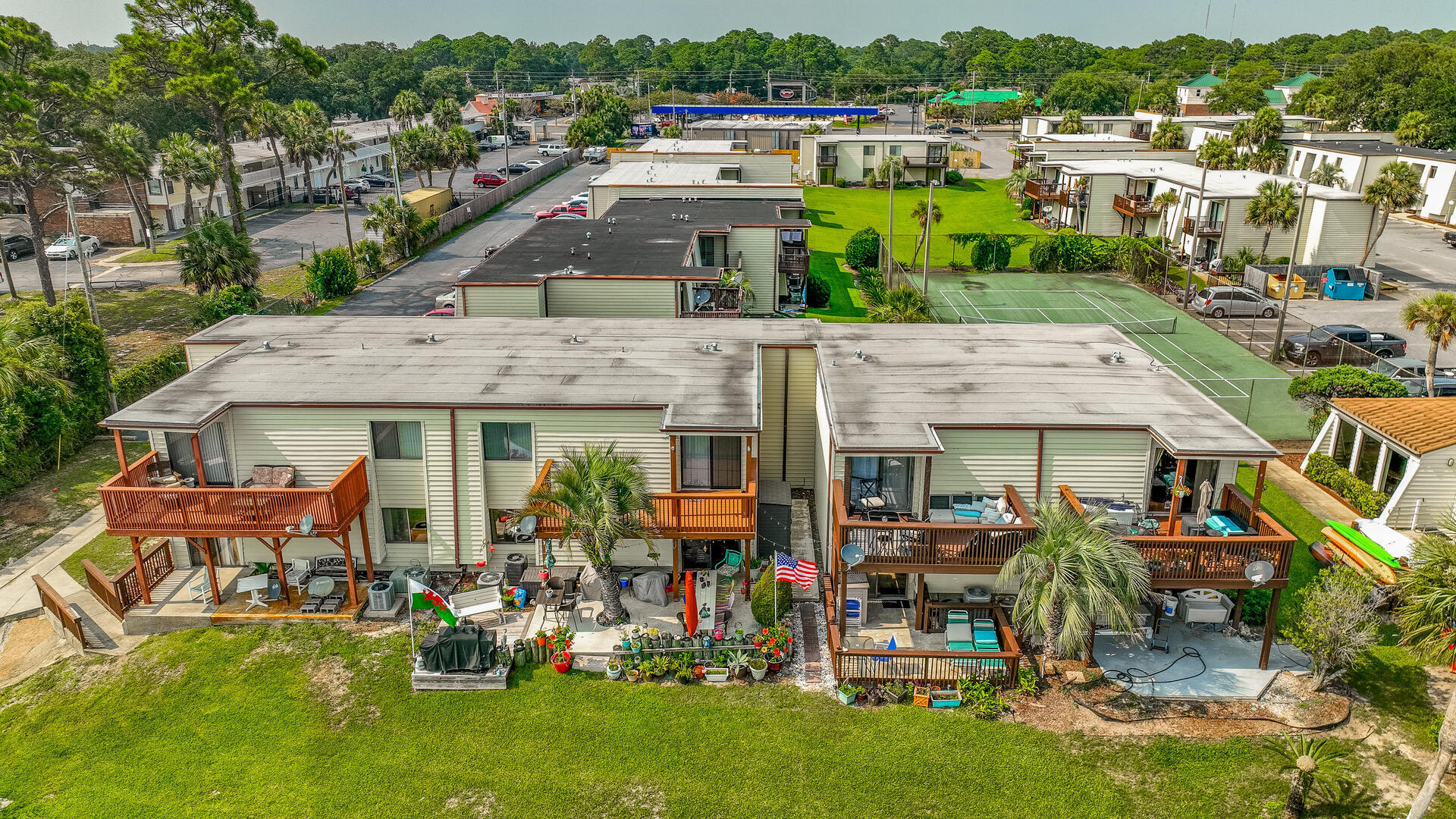 FOUNTAINHEAD CONDO - Residential Lease