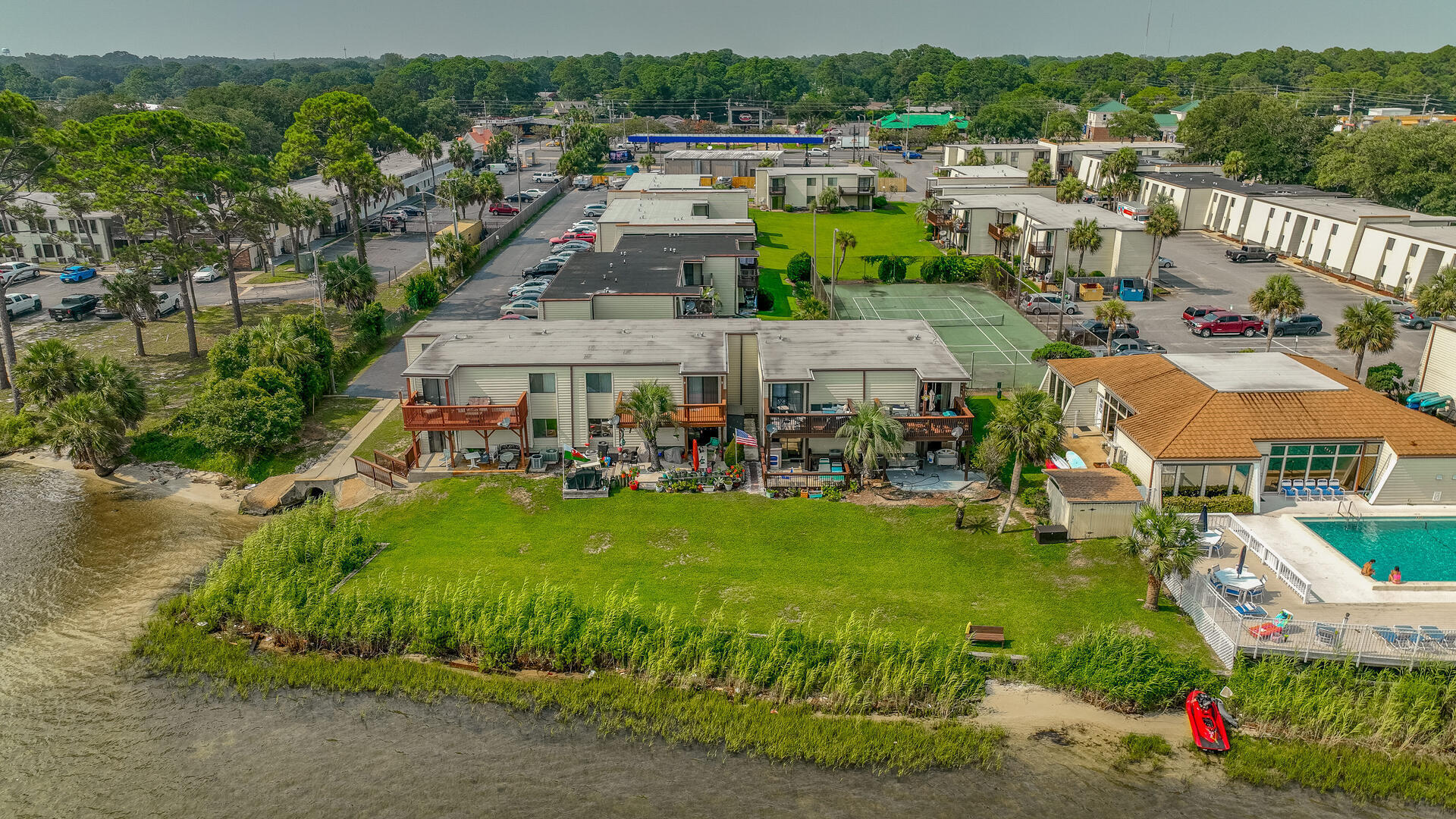 FOUNTAINHEAD CONDO - Residential Lease