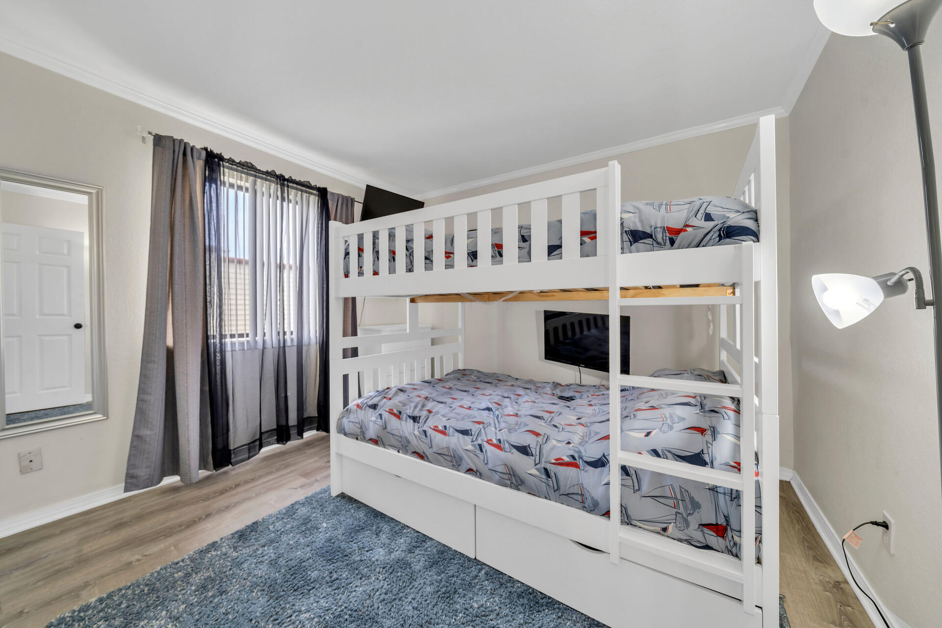 FOUNTAINHEAD CONDO - Residential Lease