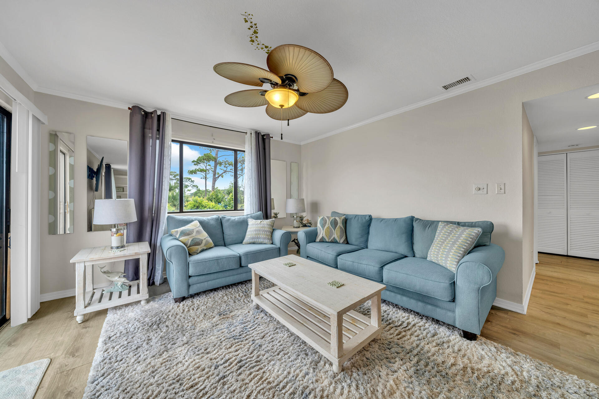 FOUNTAINHEAD CONDO - Residential Lease