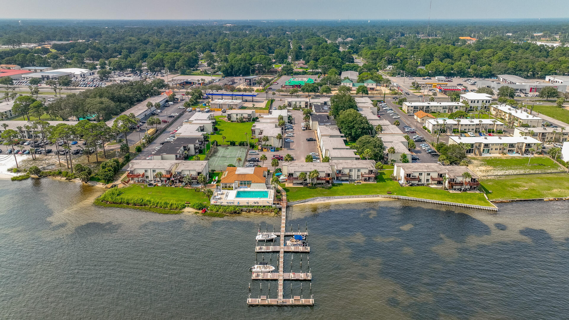 FOUNTAINHEAD CONDO - Residential Lease