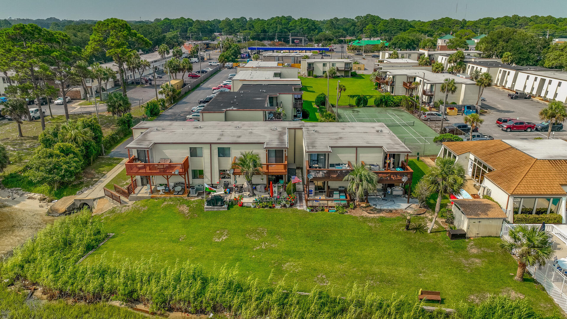FOUNTAINHEAD CONDO - Residential Lease