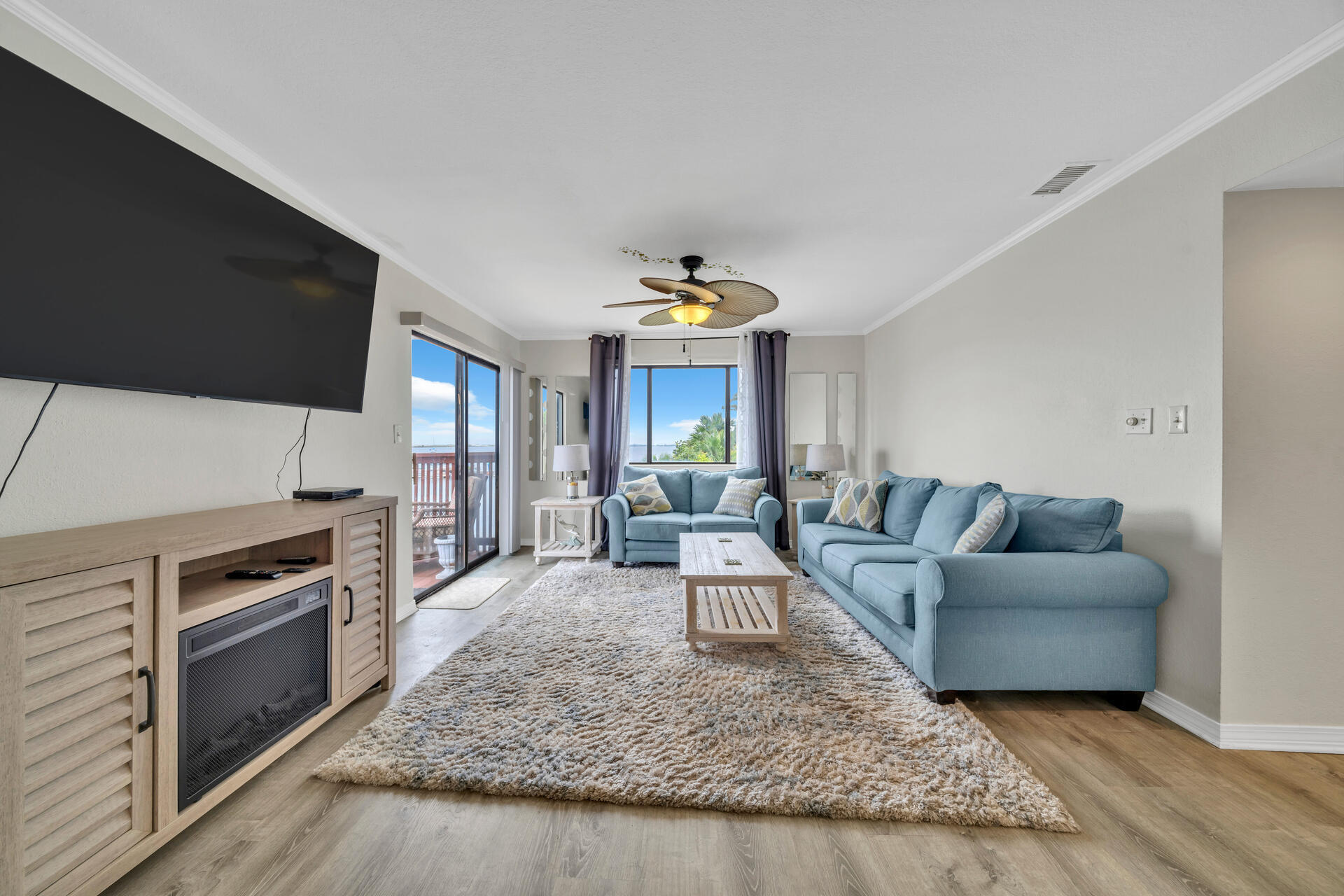 FOUNTAINHEAD CONDO - Residential Lease
