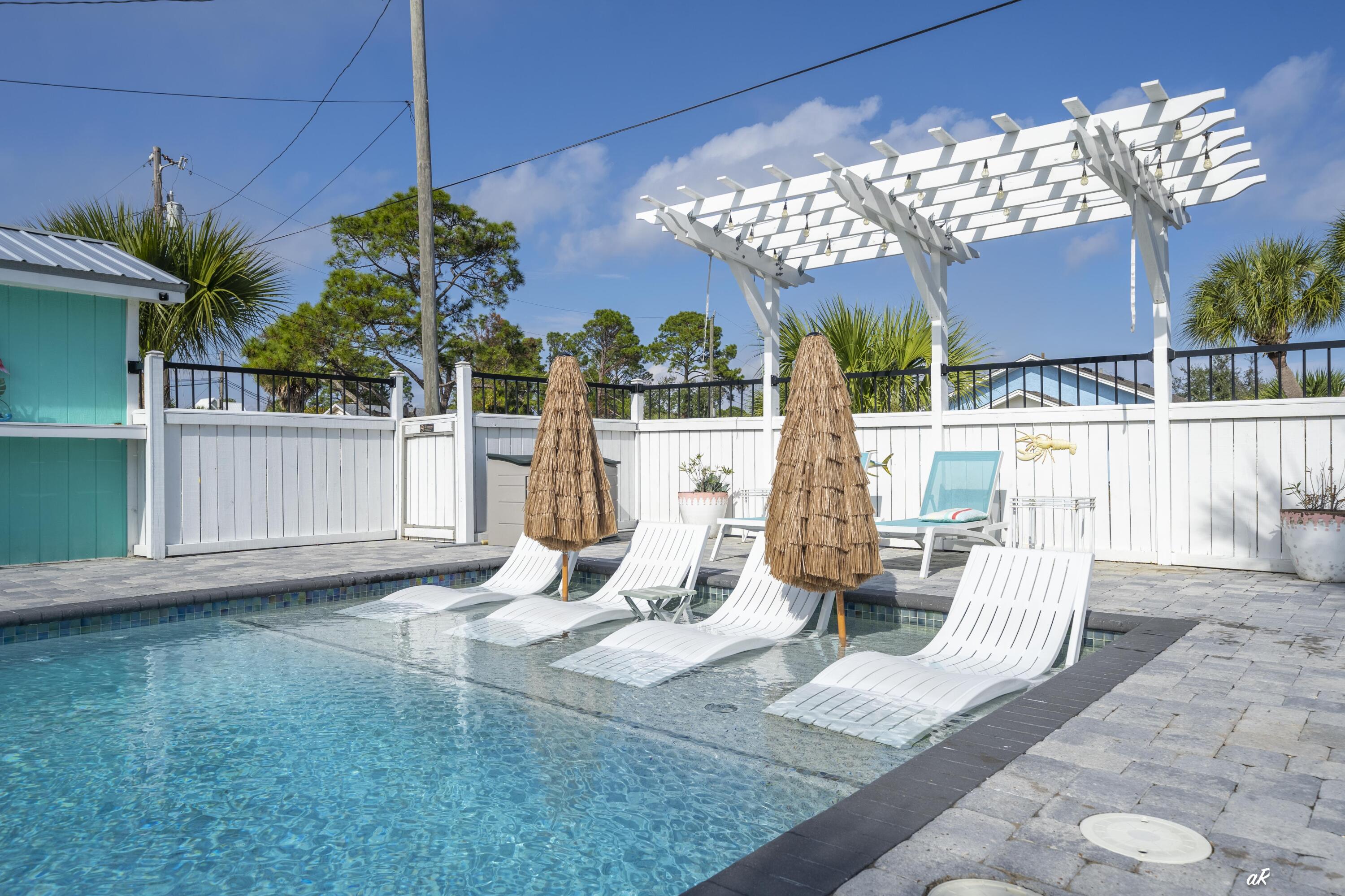 HOLIDAY BEACH UNIT 14 - Residential