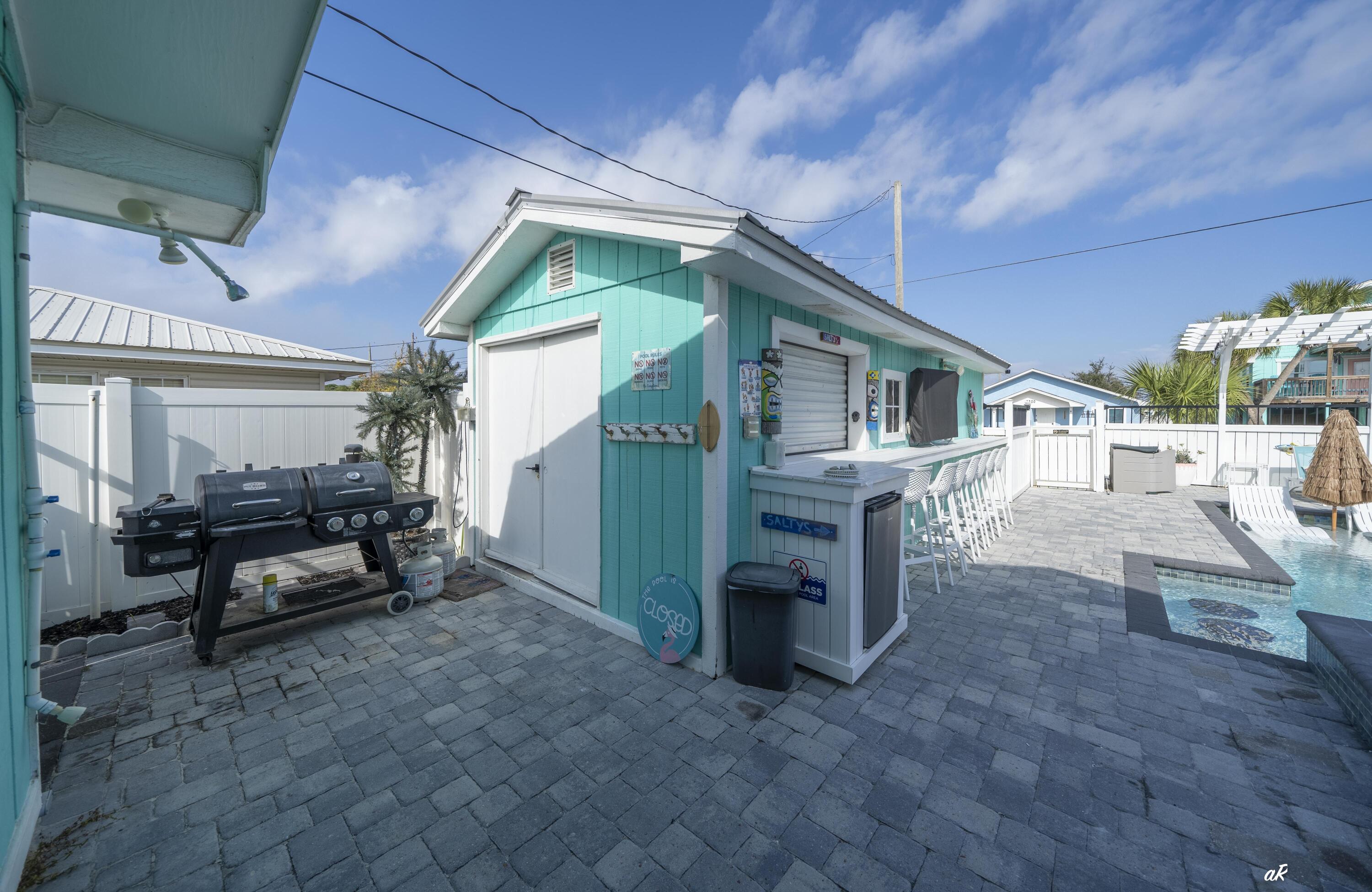 HOLIDAY BEACH UNIT 14 - Residential