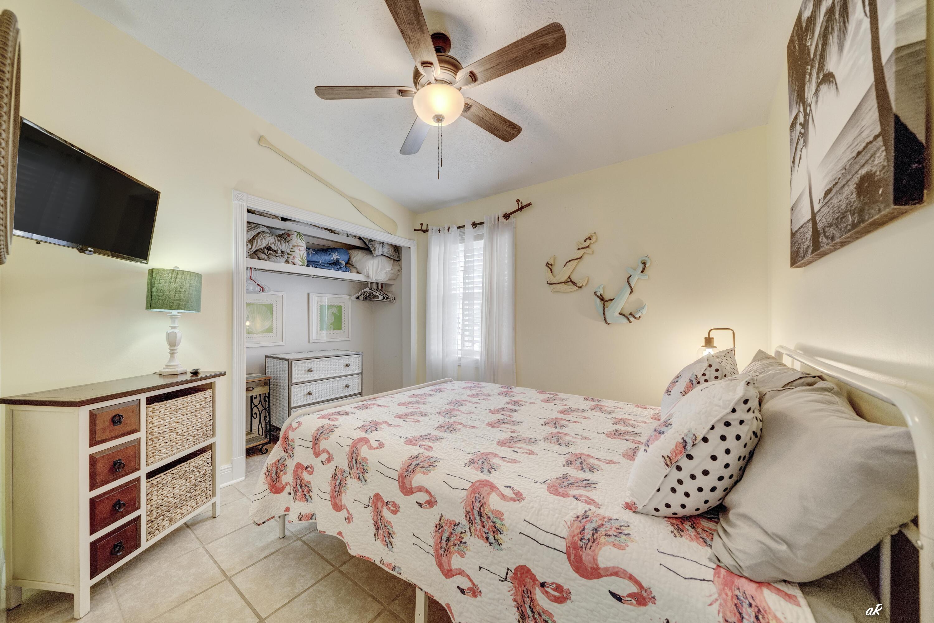 HOLIDAY BEACH UNIT 14 - Residential