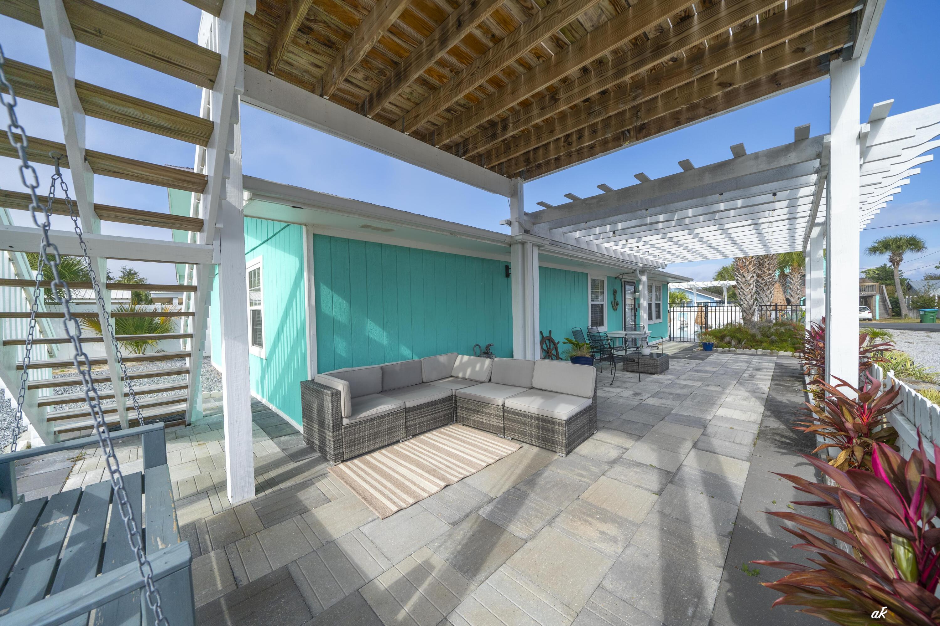 HOLIDAY BEACH UNIT 14 - Residential