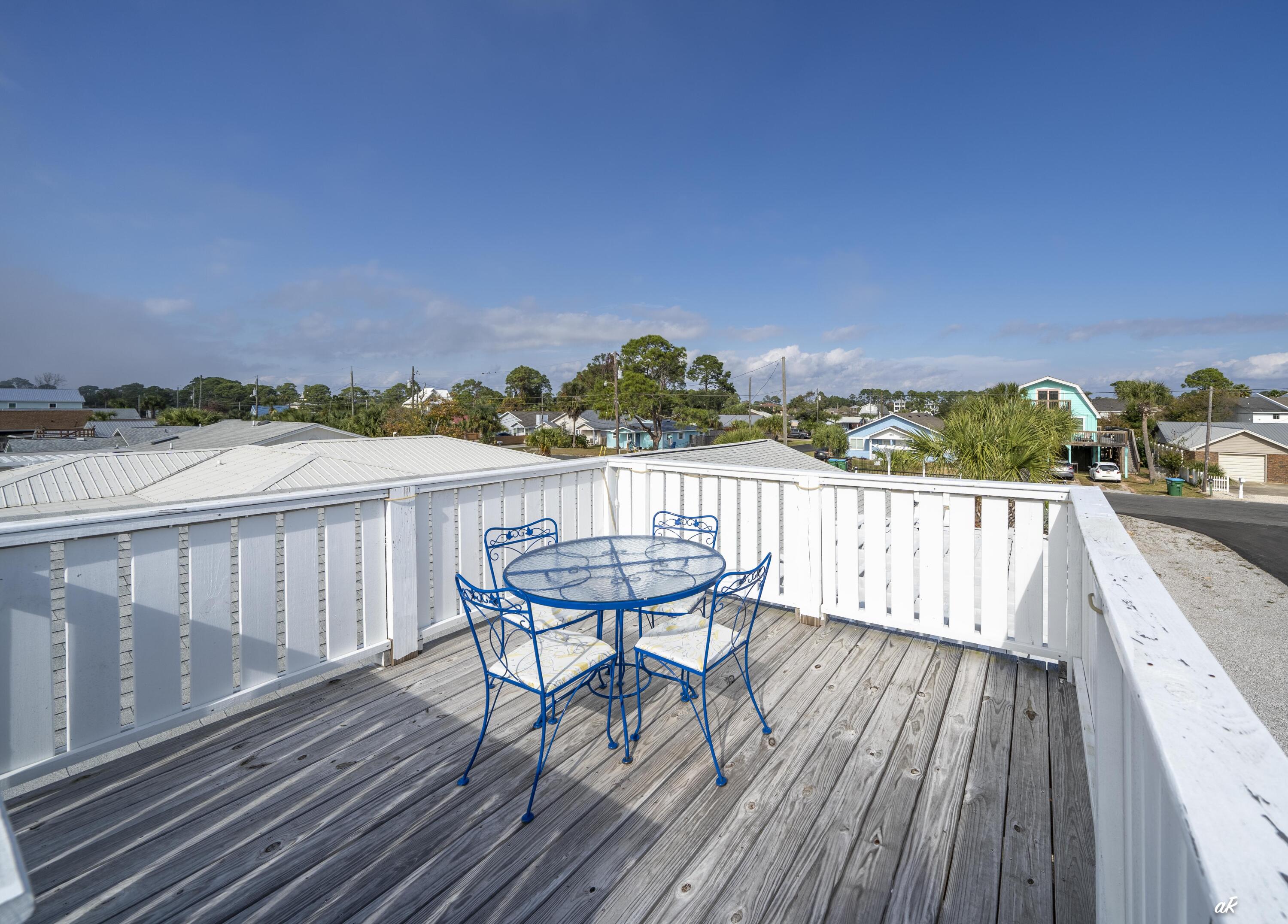 HOLIDAY BEACH UNIT 14 - Residential