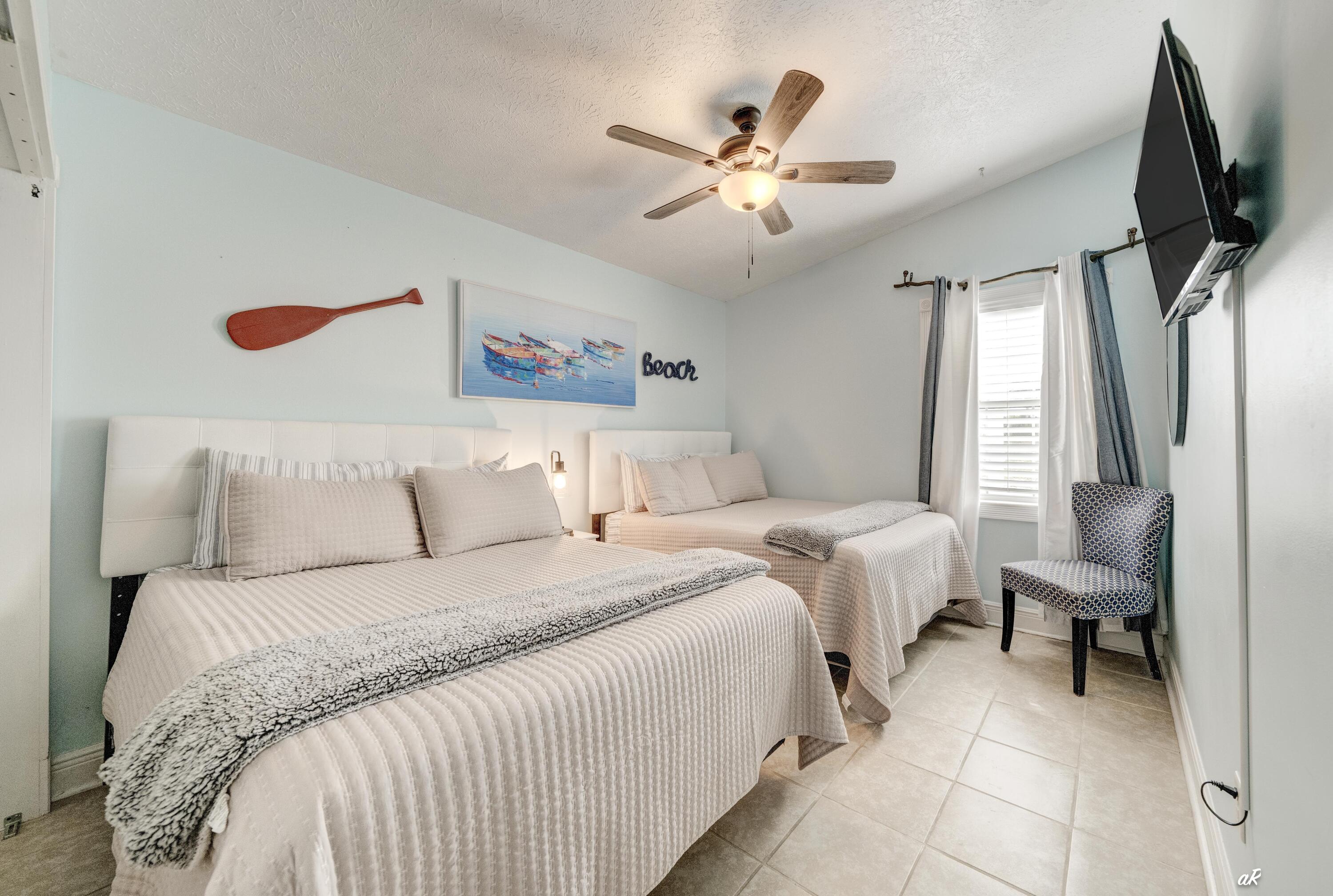 HOLIDAY BEACH UNIT 14 - Residential