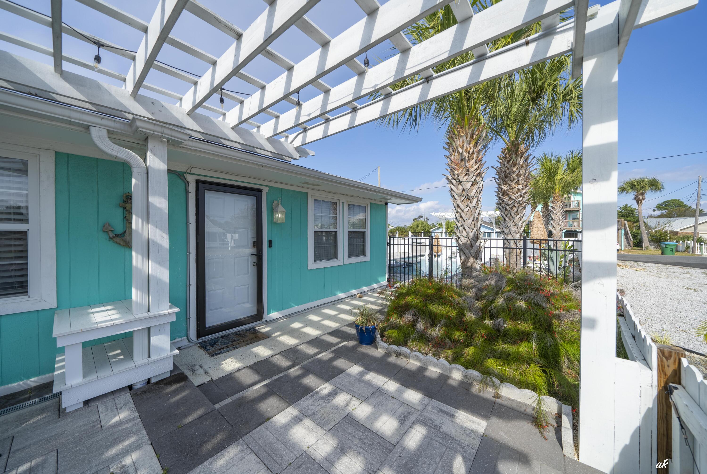 HOLIDAY BEACH UNIT 14 - Residential