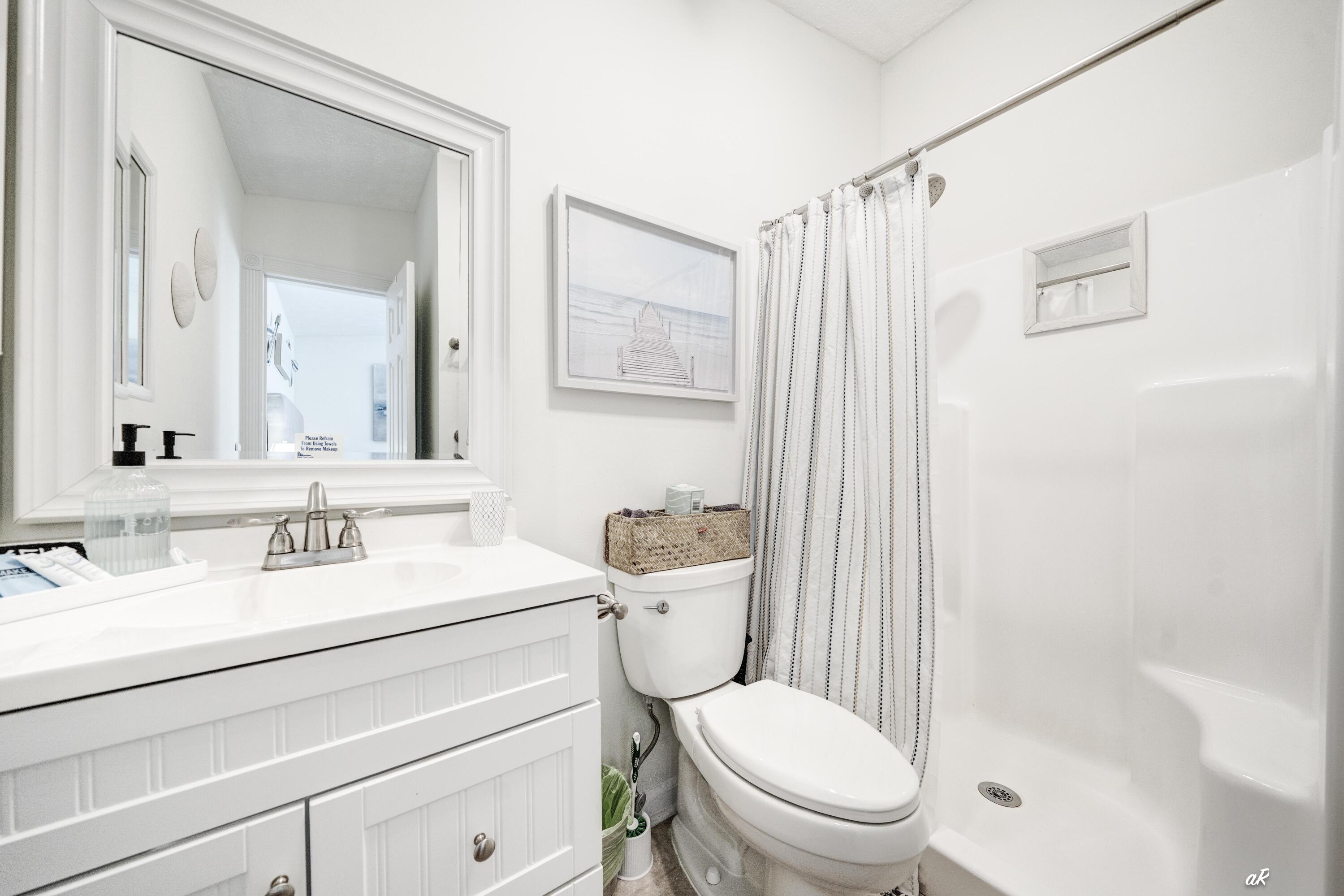 HOLIDAY BEACH UNIT 14 - Residential