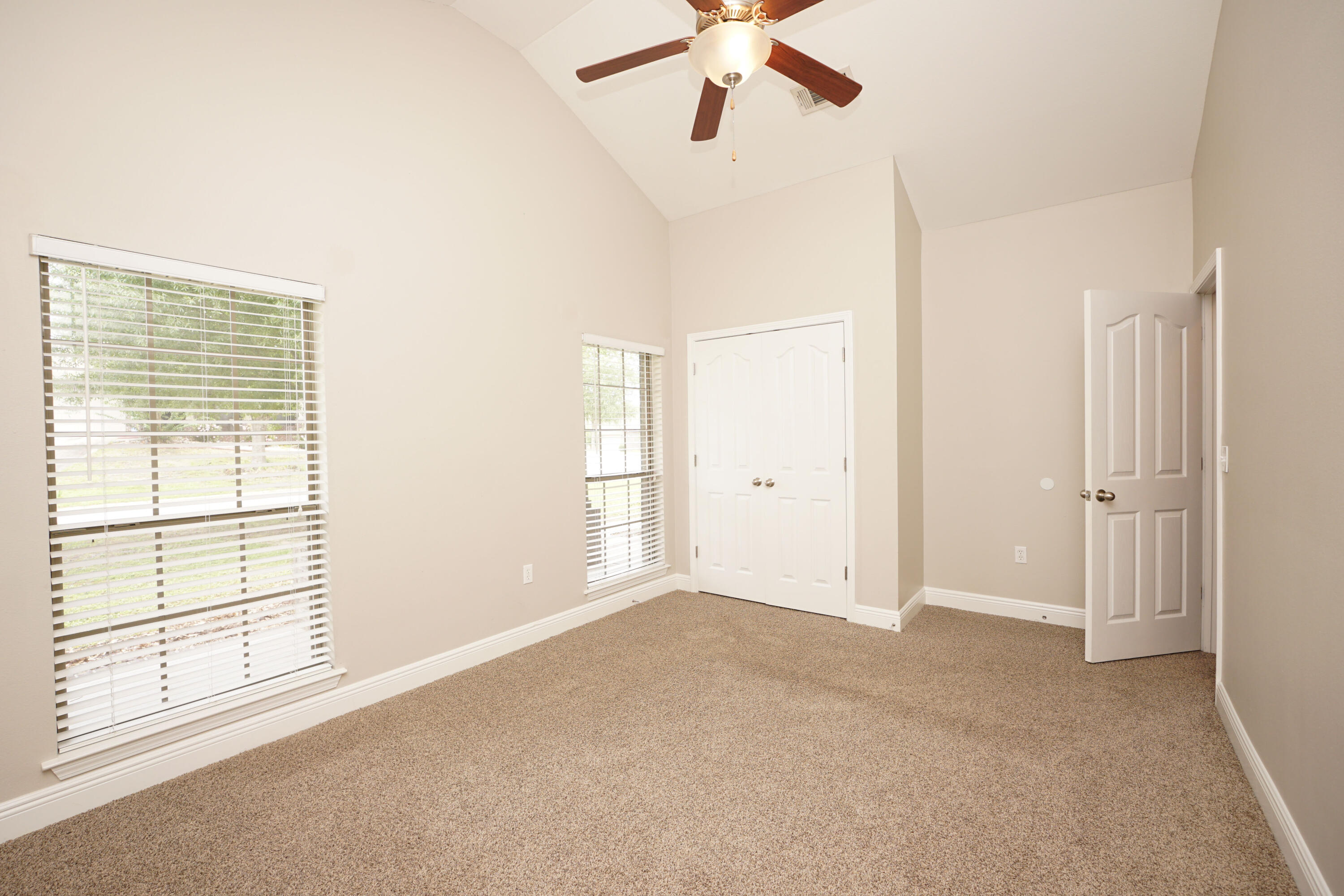 ROLLING RIDGE - Residential