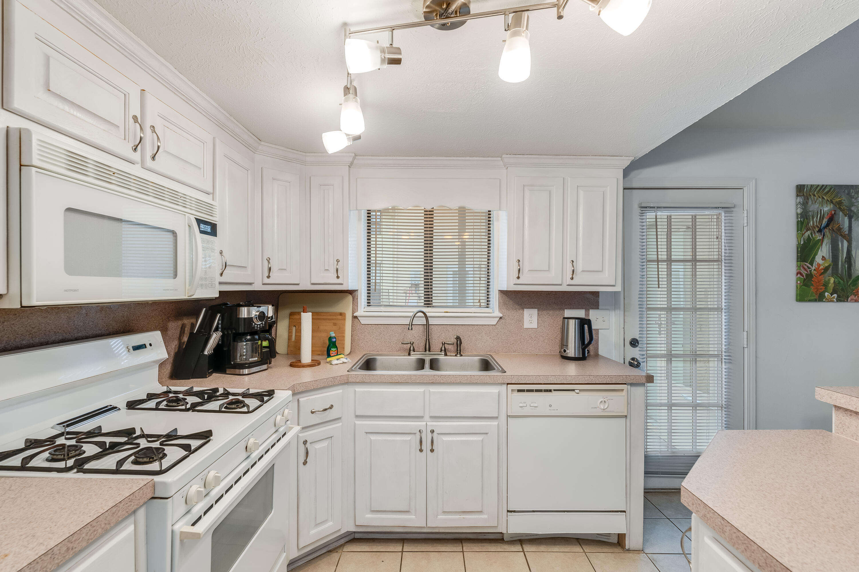 GULF HIGHLAND BEACH RESORT - Residential