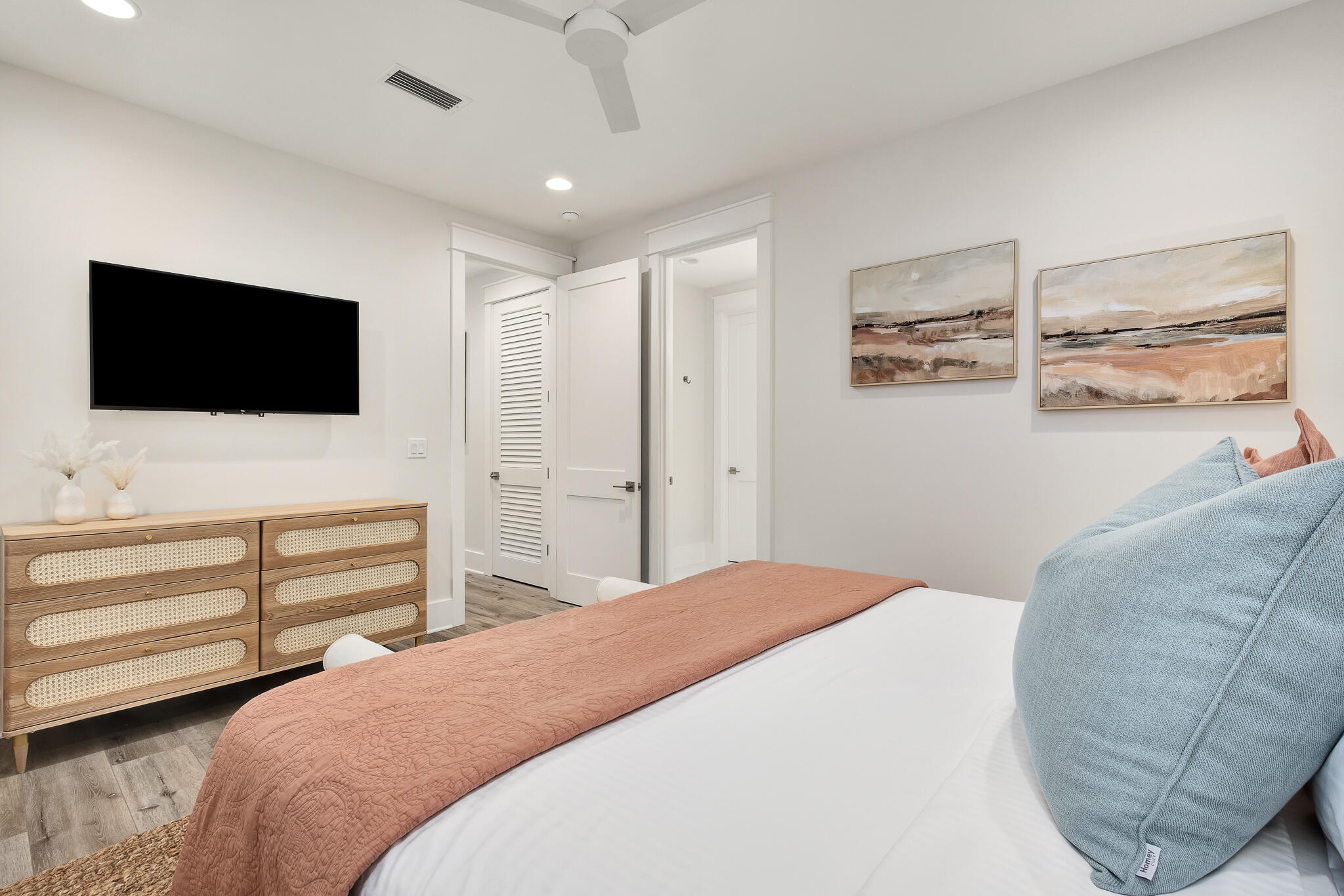 COTTAGES AT SEAGROVE - Residential