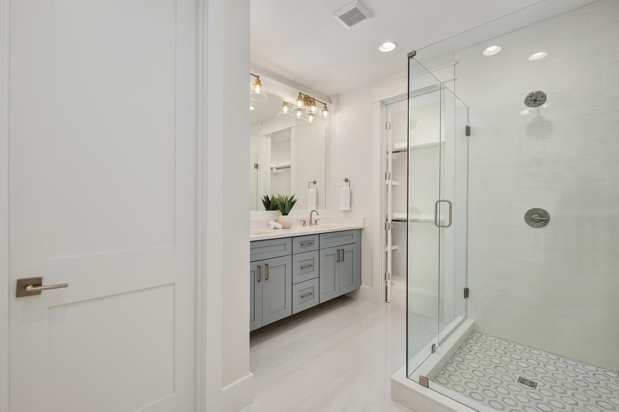 COTTAGES AT SEAGROVE - Residential