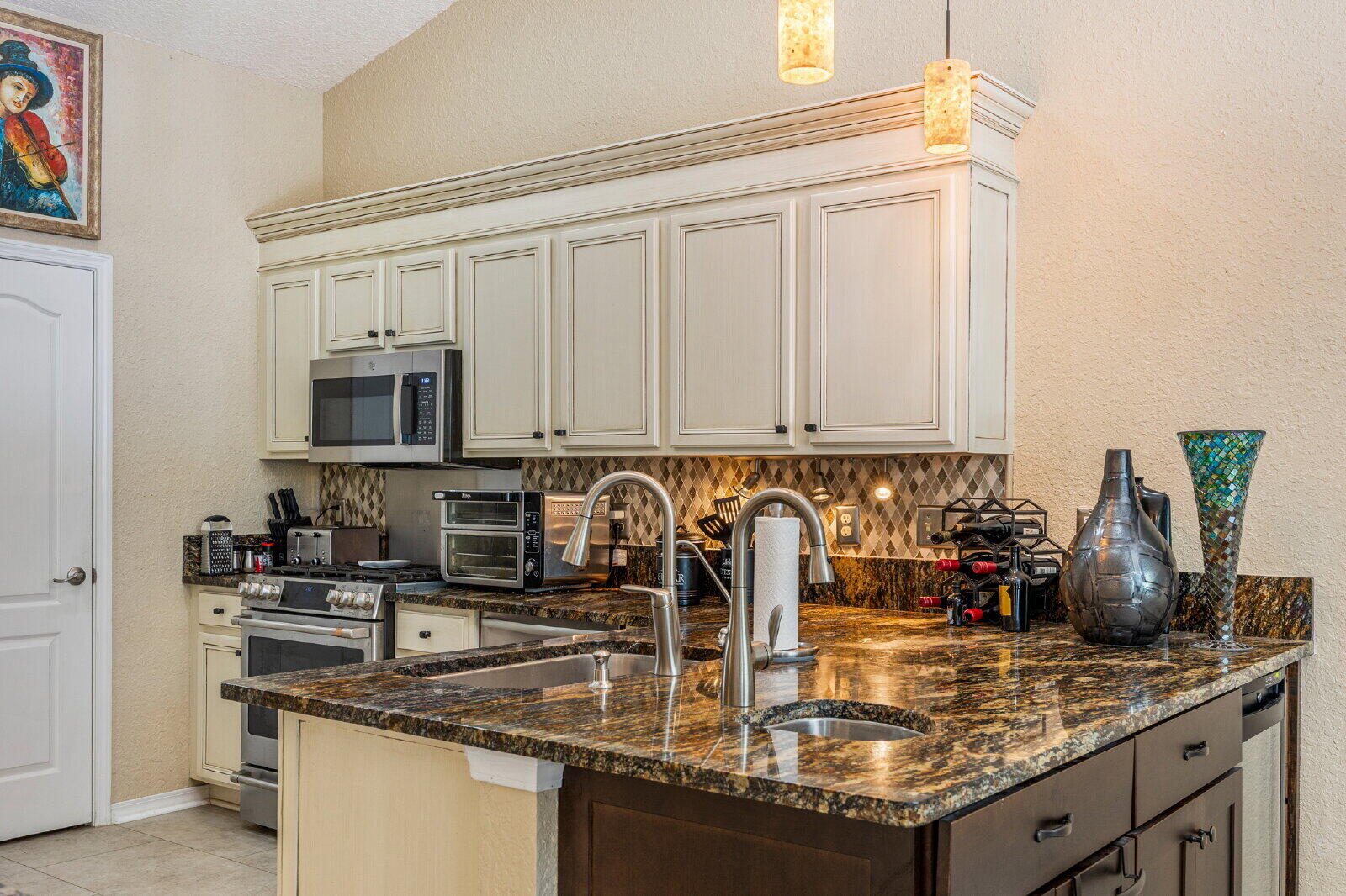 DRIFTWOOD ESTATES - Residential Lease