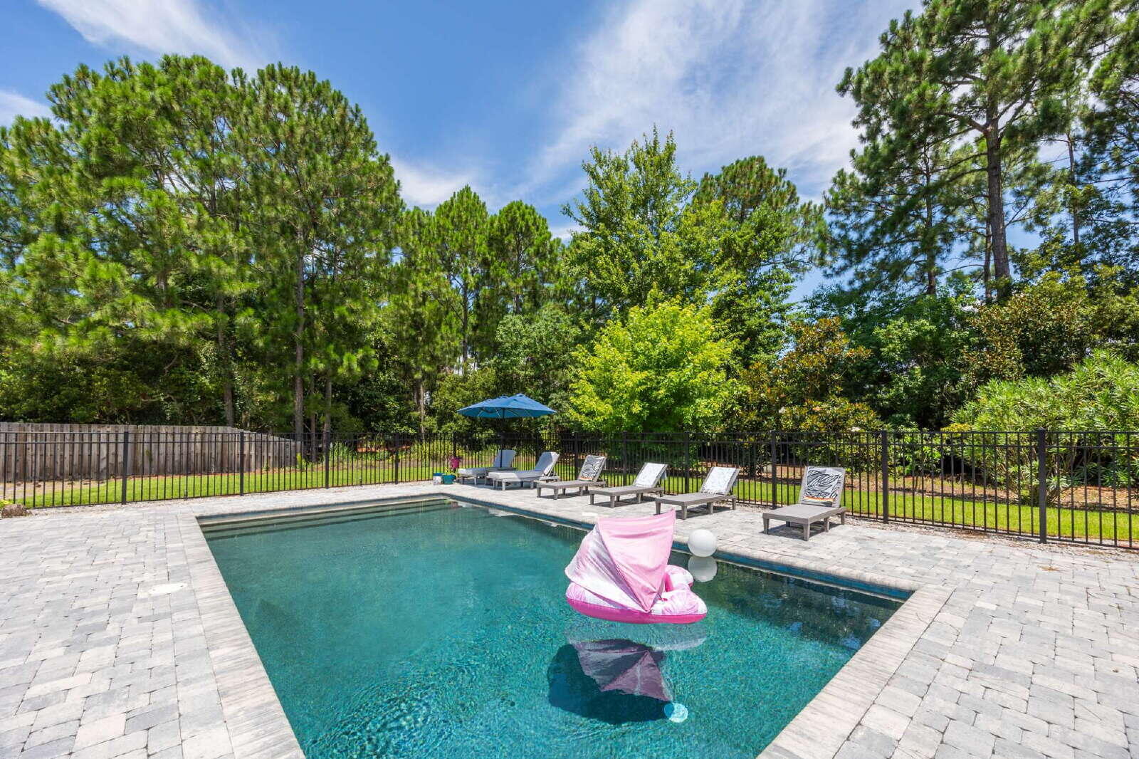 DRIFTWOOD ESTATES - Residential Lease