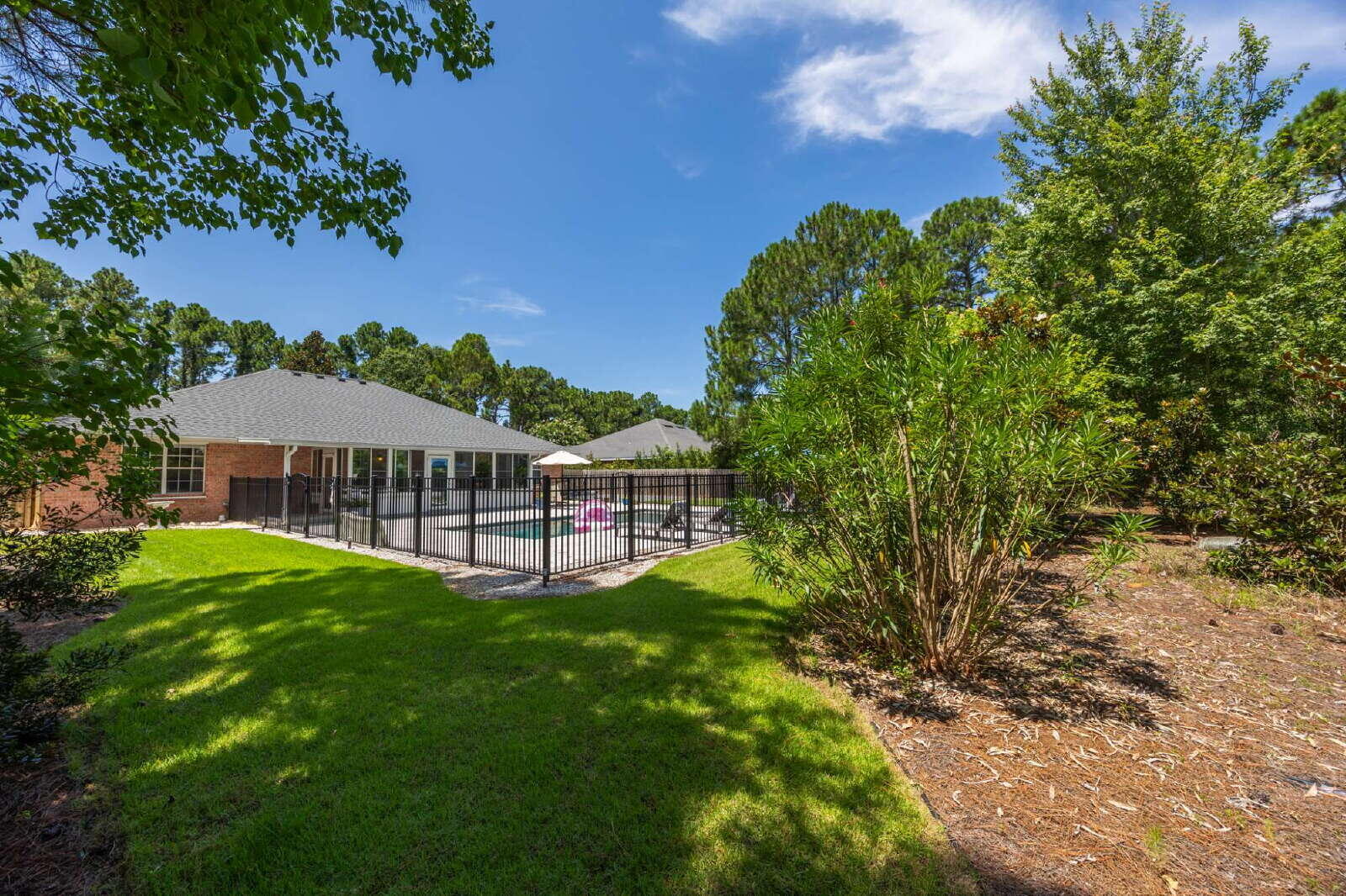 DRIFTWOOD ESTATES - Residential Lease