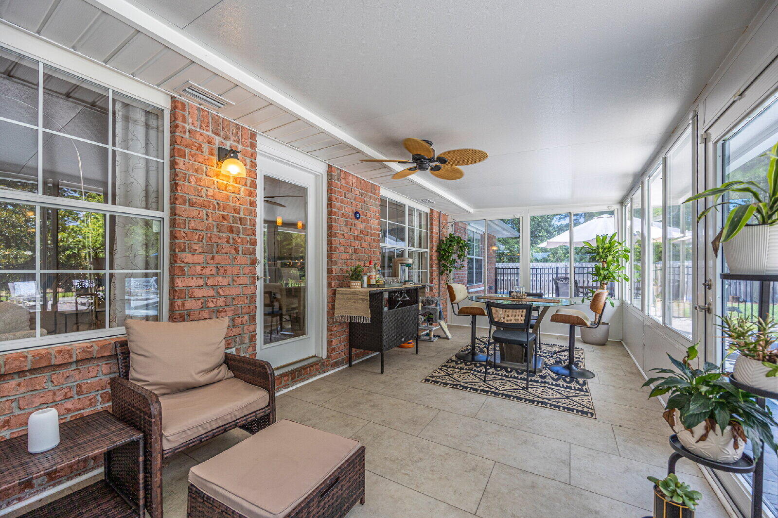 DRIFTWOOD ESTATES - Residential Lease