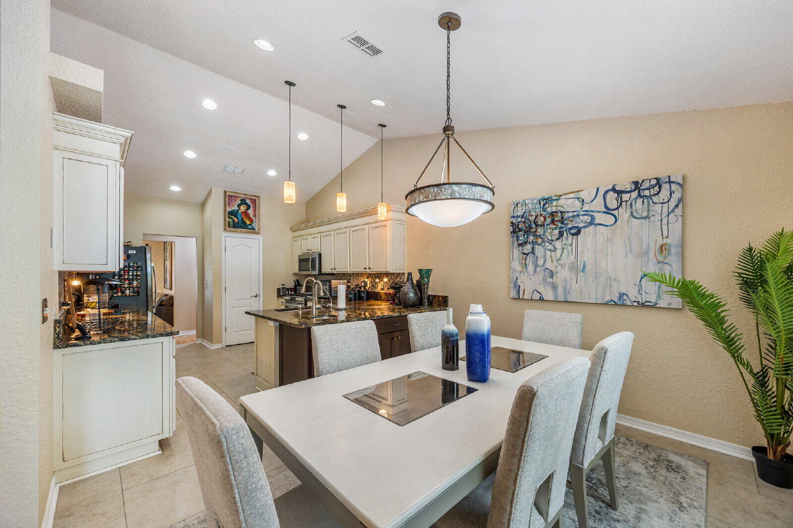 DRIFTWOOD ESTATES - Residential Lease