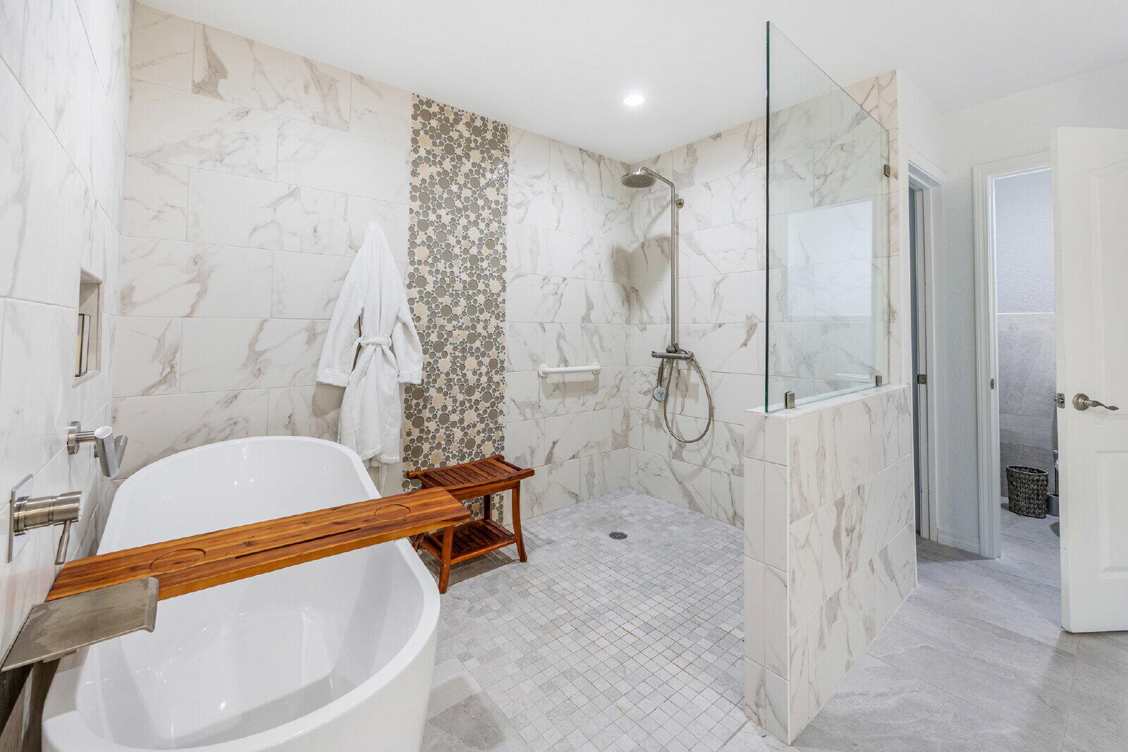 DRIFTWOOD ESTATES - Residential Lease