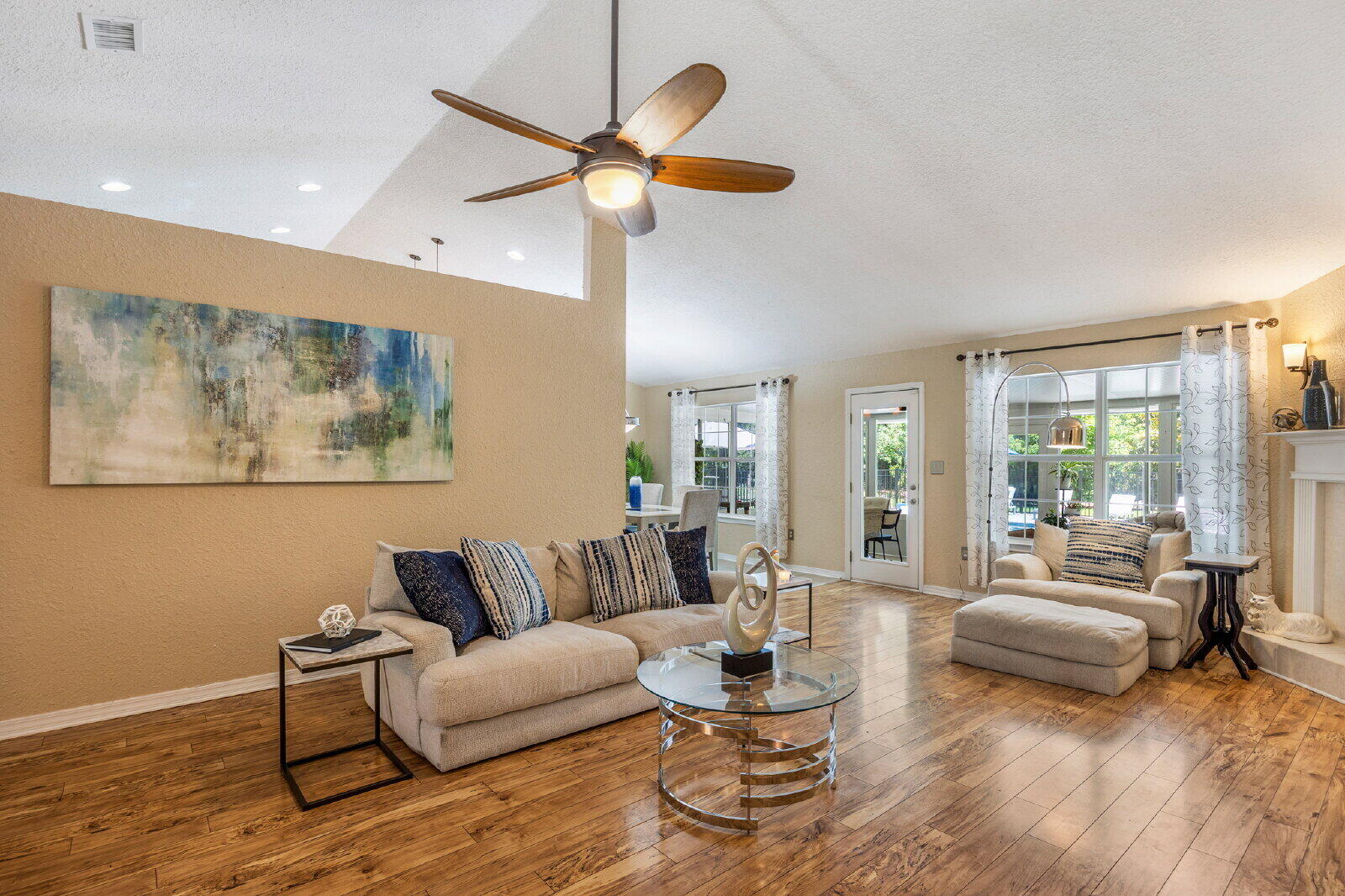 DRIFTWOOD ESTATES - Residential Lease