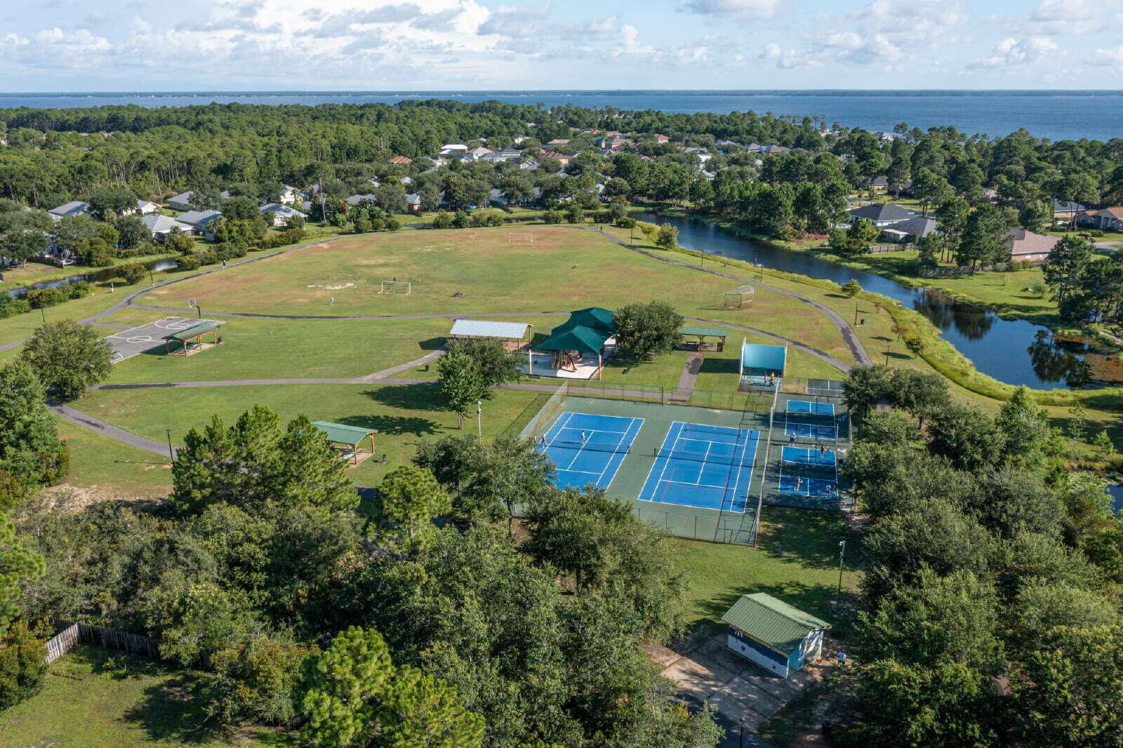 DRIFTWOOD ESTATES - Residential Lease