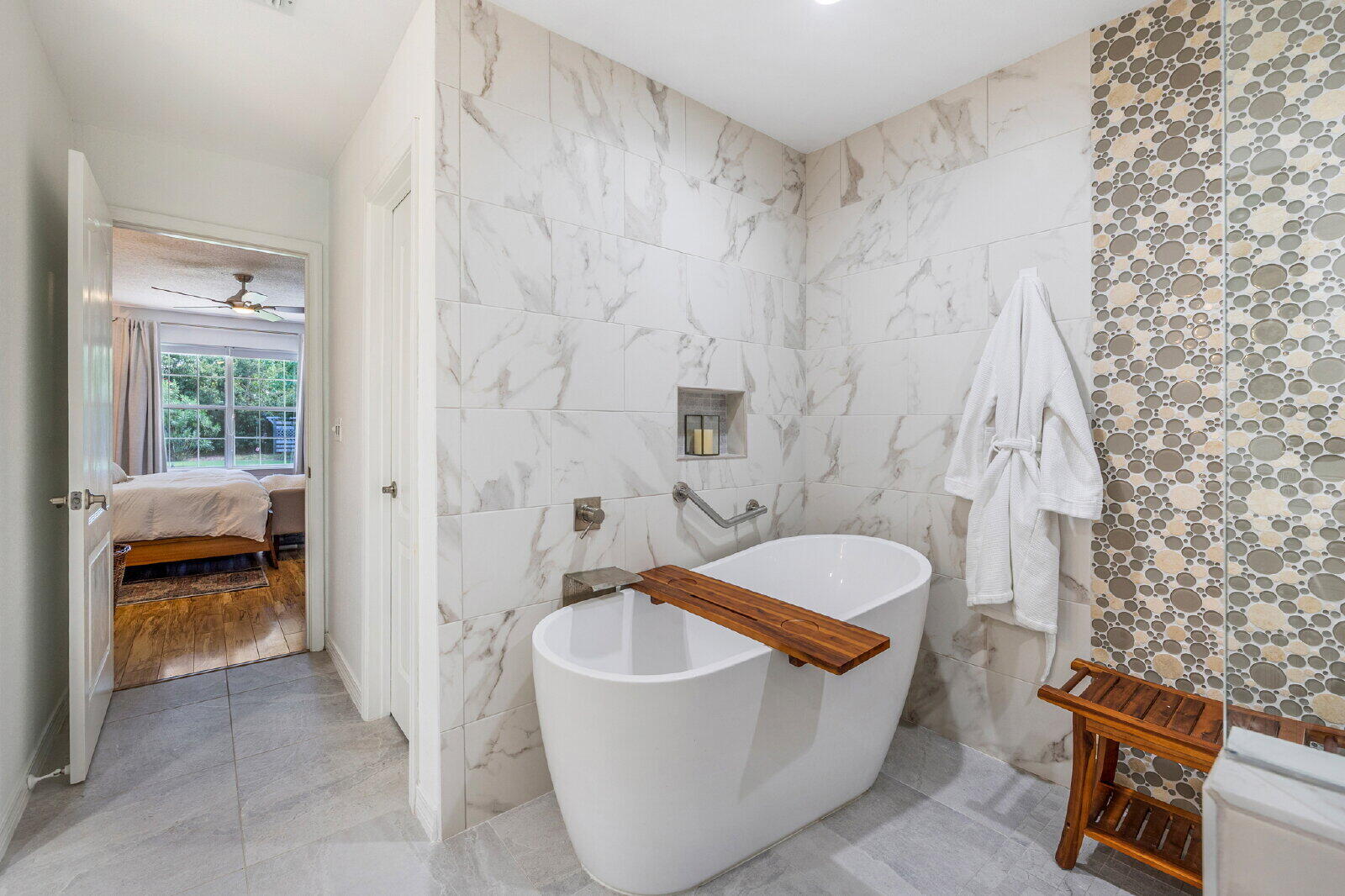 DRIFTWOOD ESTATES - Residential Lease