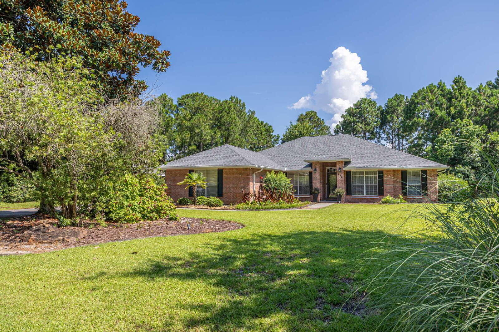 DRIFTWOOD ESTATES - Residential Lease