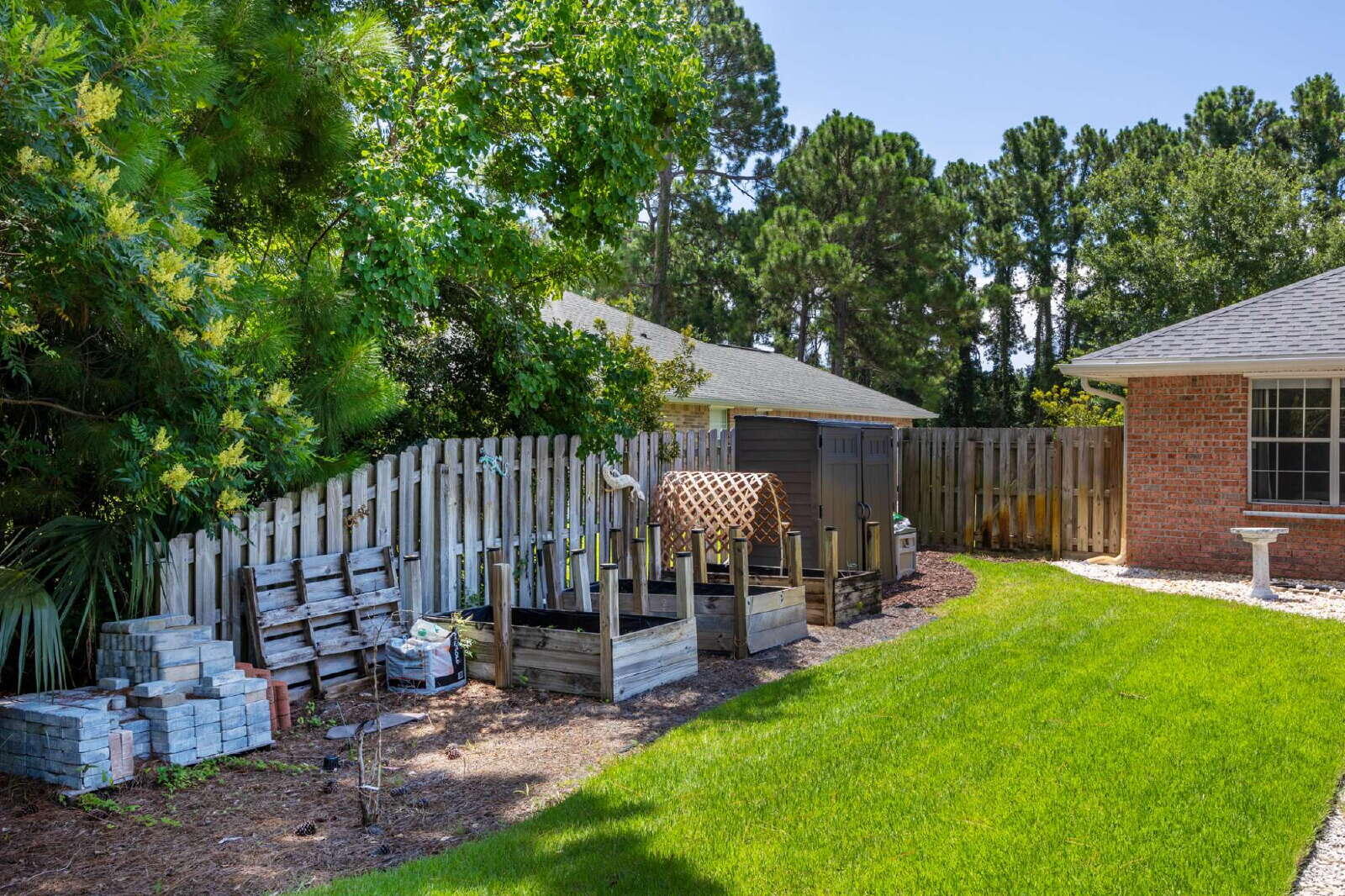 DRIFTWOOD ESTATES - Residential Lease