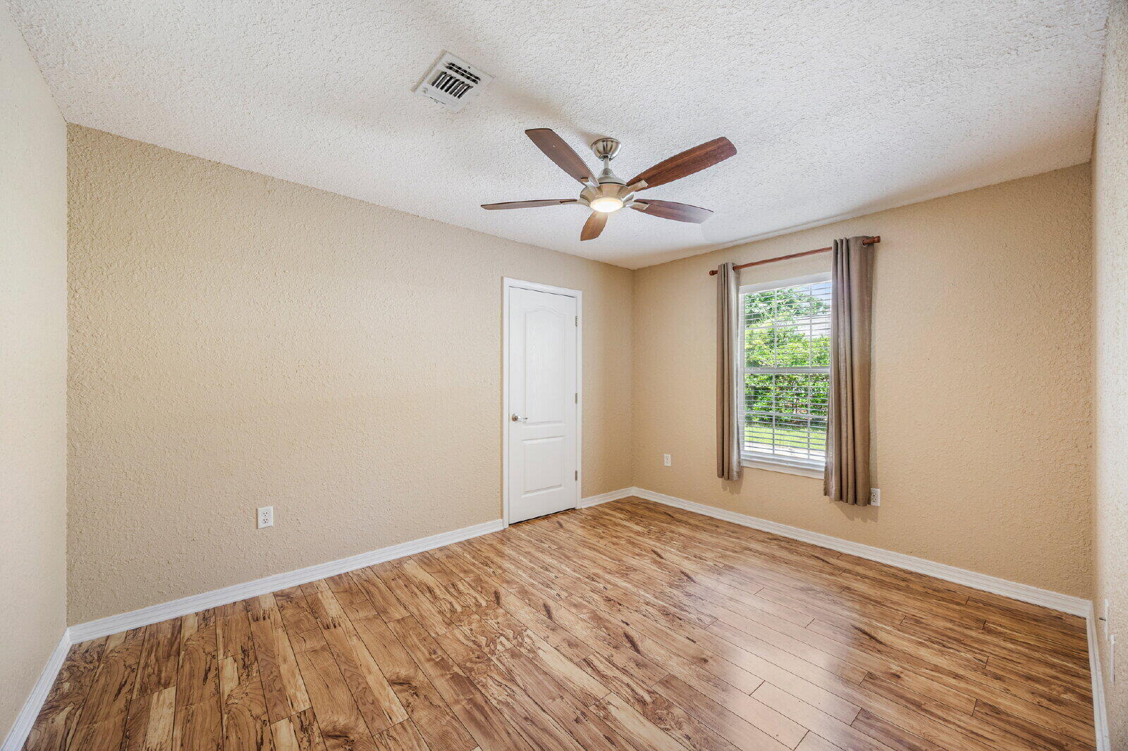 DRIFTWOOD ESTATES - Residential Lease