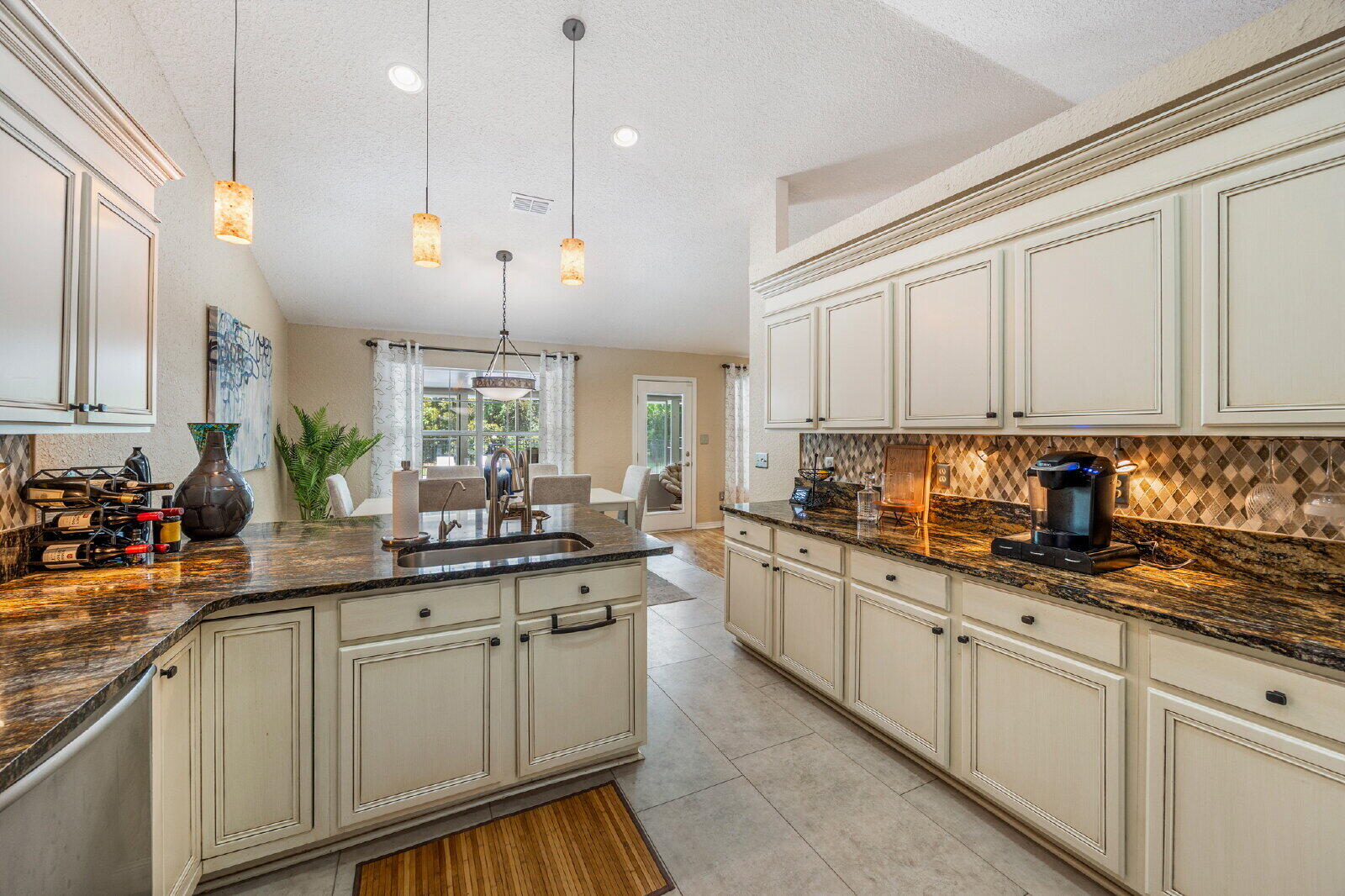 DRIFTWOOD ESTATES - Residential Lease