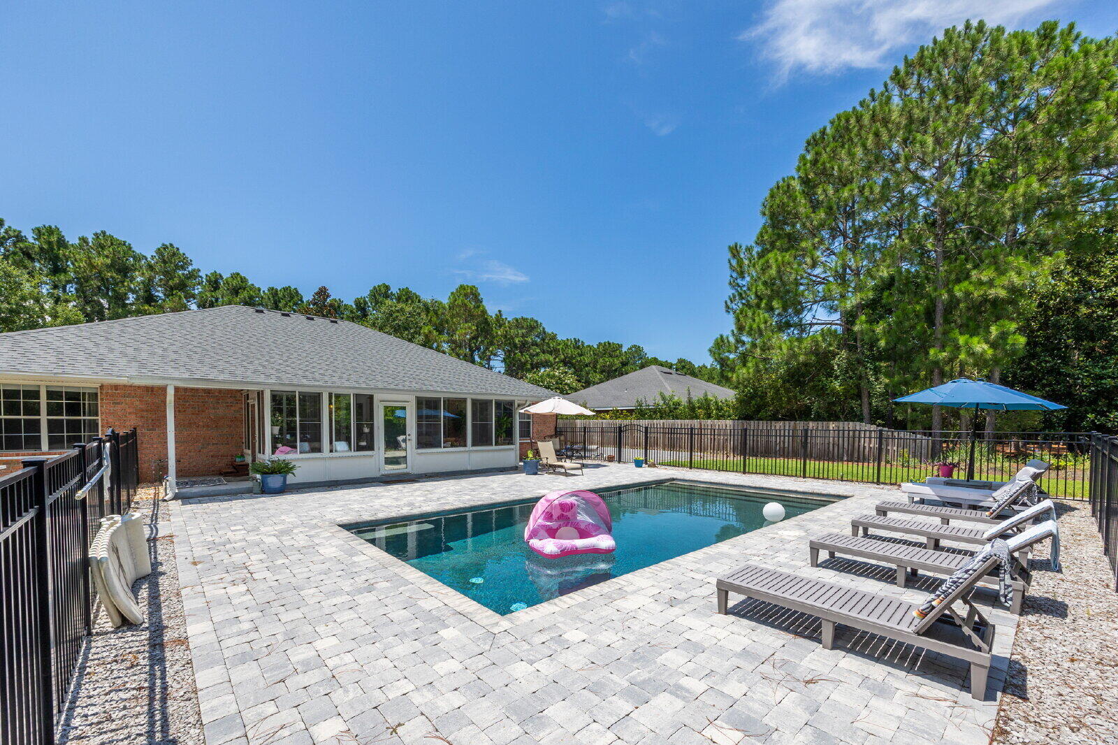 DRIFTWOOD ESTATES - Residential Lease