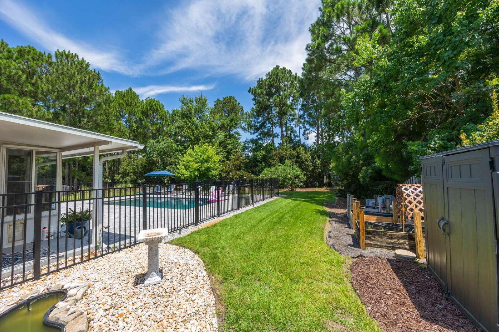 DRIFTWOOD ESTATES - Residential Lease