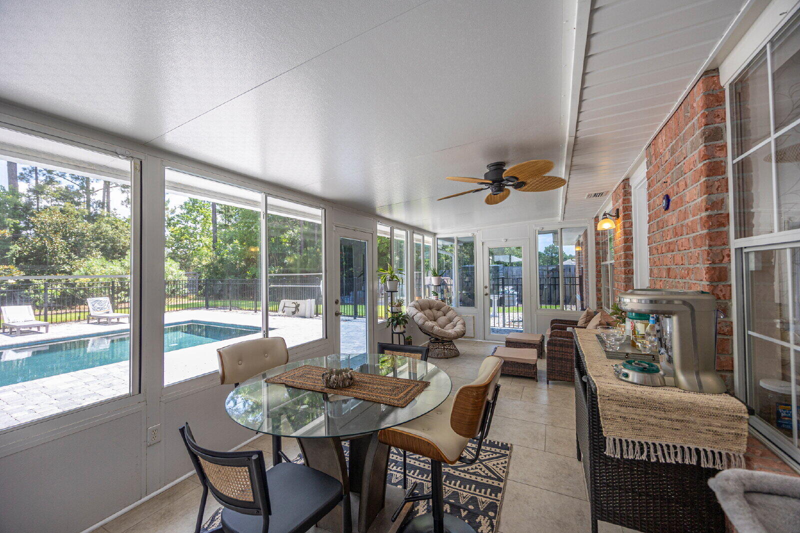 DRIFTWOOD ESTATES - Residential Lease