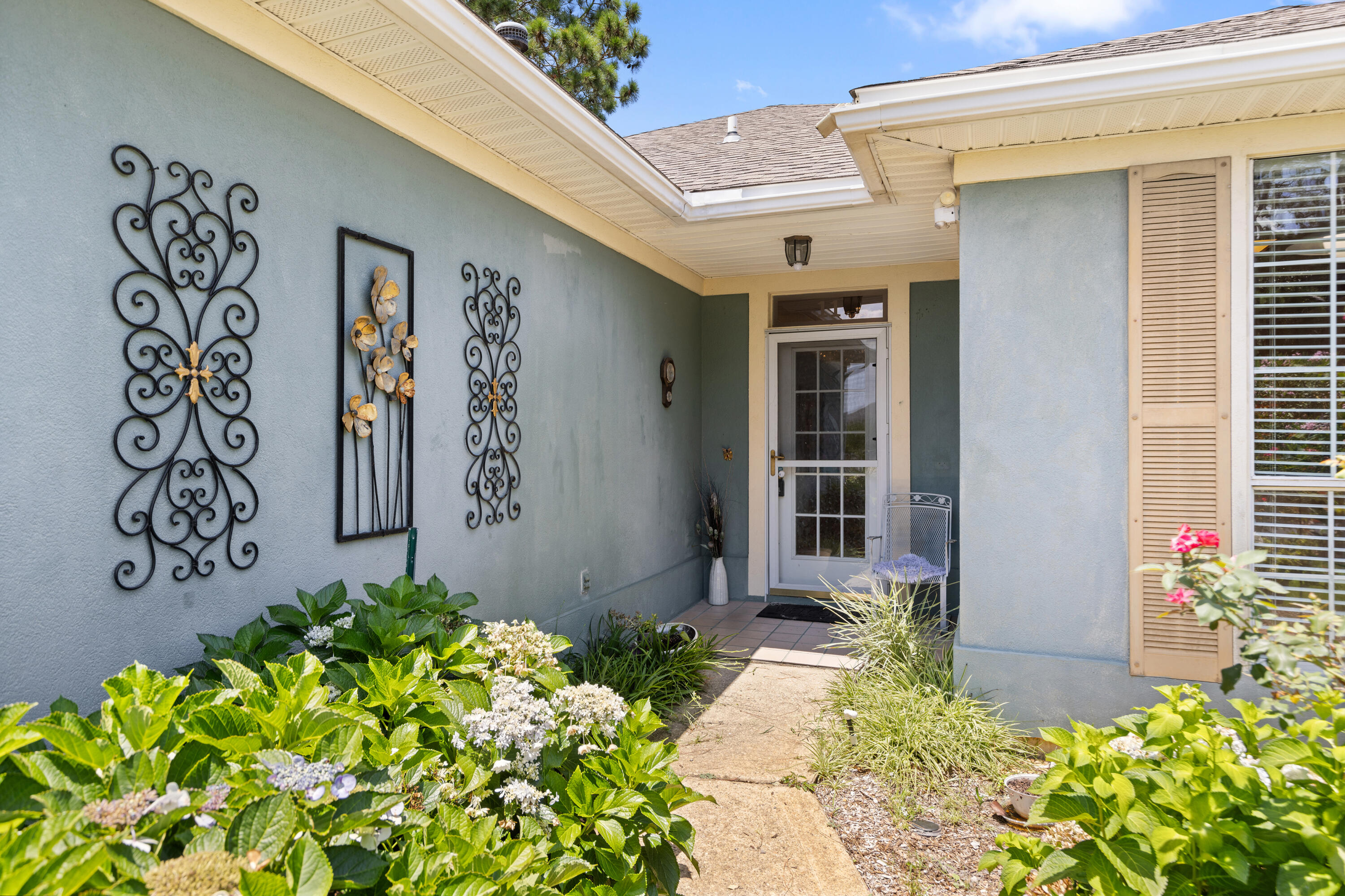 Nestled on a spacious corner lot in one of Miramar Beach's most walkable neighborhoods, 11 Antilles Cove offers the ideal blend of comfort, convenience, and coastal charm.This 3-bedroom, 2-bath home boasts an open, airy layout with vaulted ceilings and great natural light. The generous lot provides extra breathing room, added privacy, and space to enjoy the outdoors -- whether it's morning coffee on the porch, a backyard barbecue, or simply letting the kids and pets play freely.Just 100 steps to the community pool, party pavilion, and children's playground, you'll love how effortlessly the neighborhood fits your lifestyle. Head just two short blocks to the fishing dock, or take a leisurely walk to Silver Sands Premium Outlets for shopping, dining, and people-watching under palms You're also moments from some of Miramar Beach's best Euro-ethnic restaurants and fresh seafood spots, giving you that vacation vibe year-round.
Whether you're looking for a primary residence, second home, or smart investment, this beachside gem delivers the location and livability that truly matter.