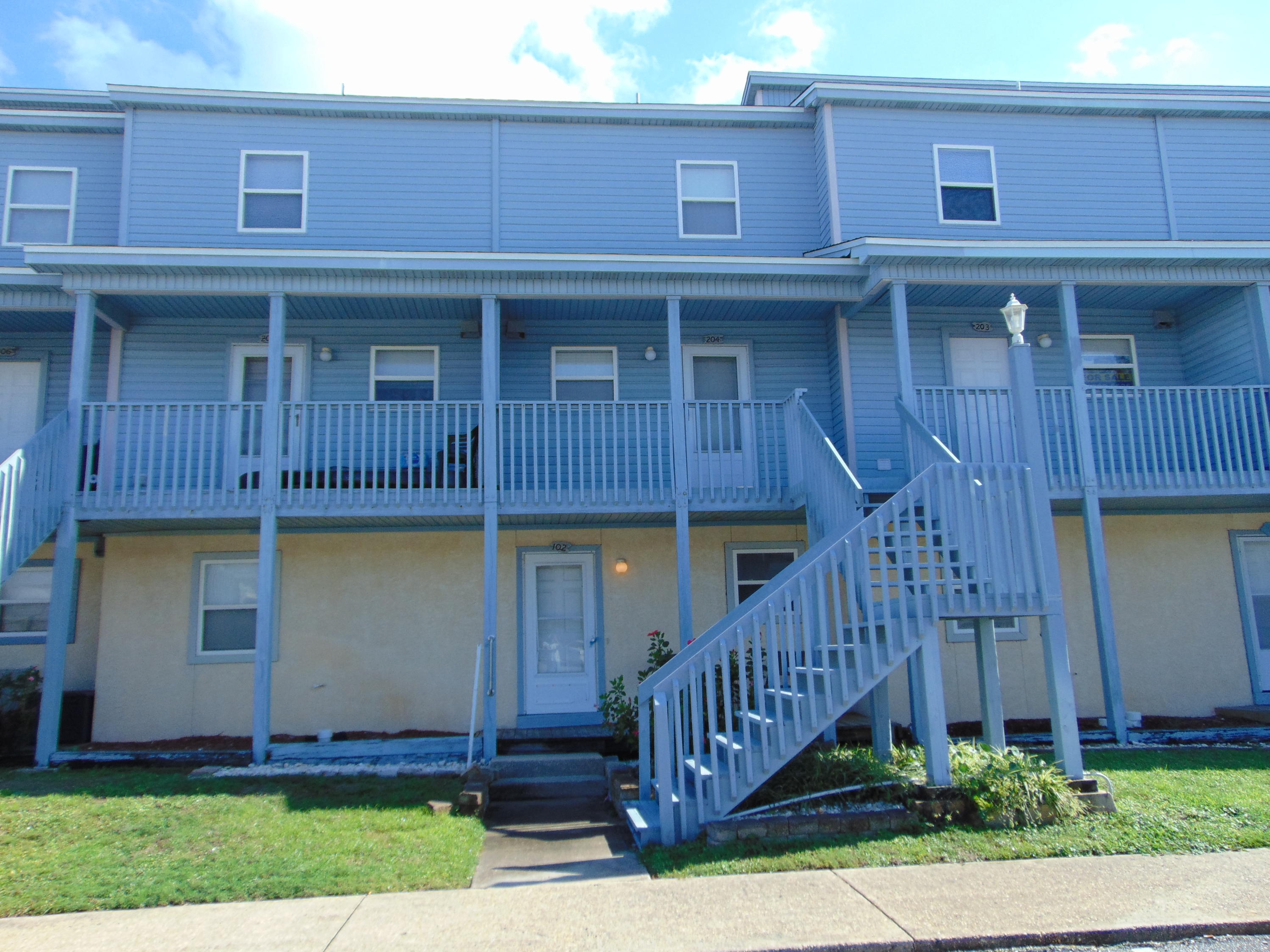 COMMODORES LANDING - Residential