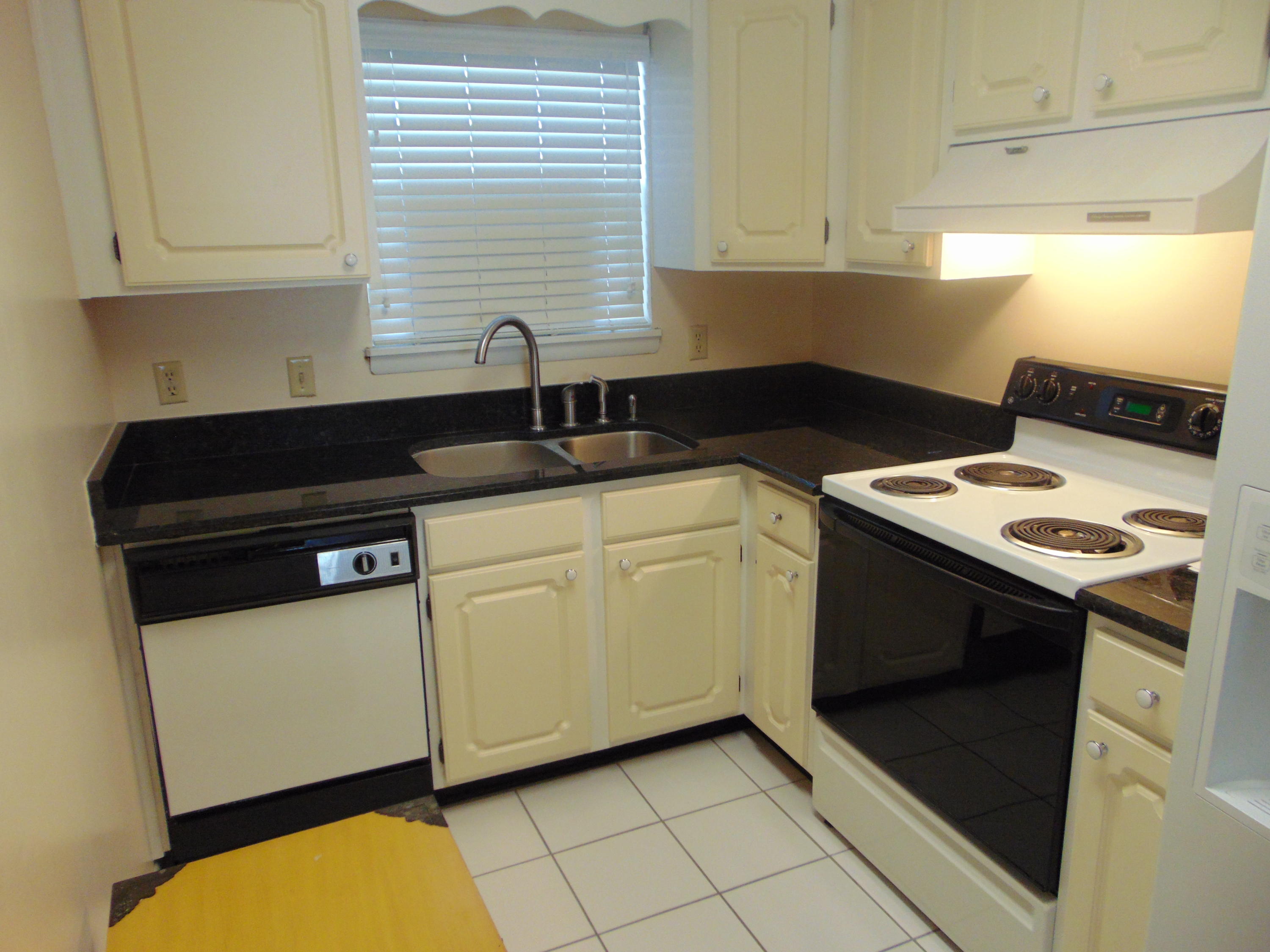 COMMODORES LANDING - Residential