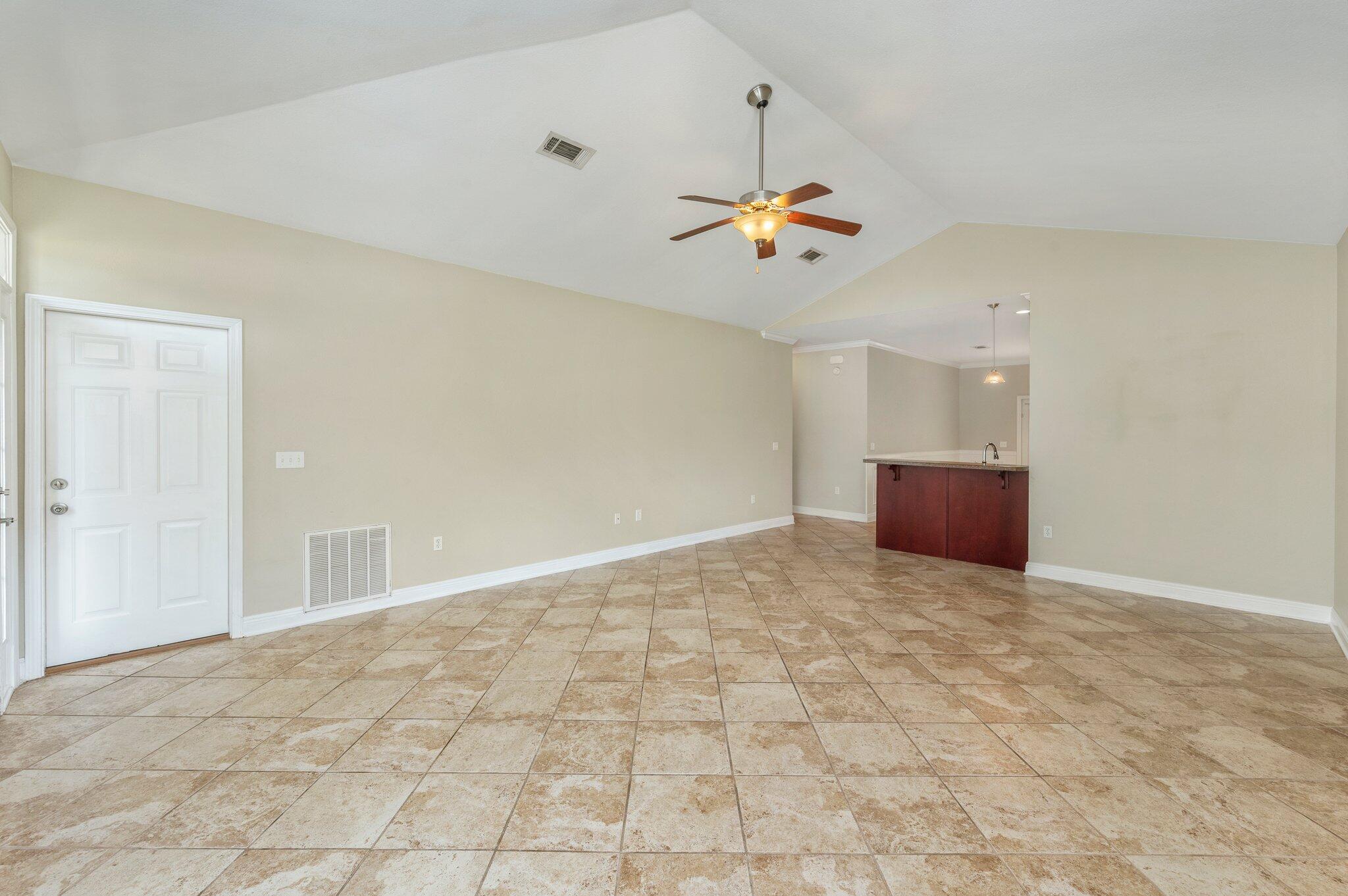 ROLLING RIDGE - Residential Lease