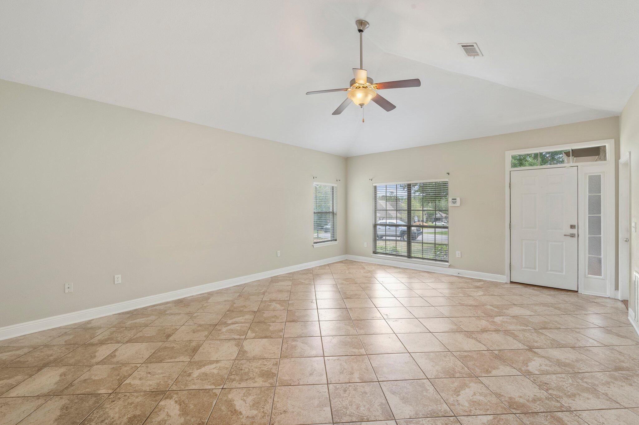 ROLLING RIDGE - Residential Lease