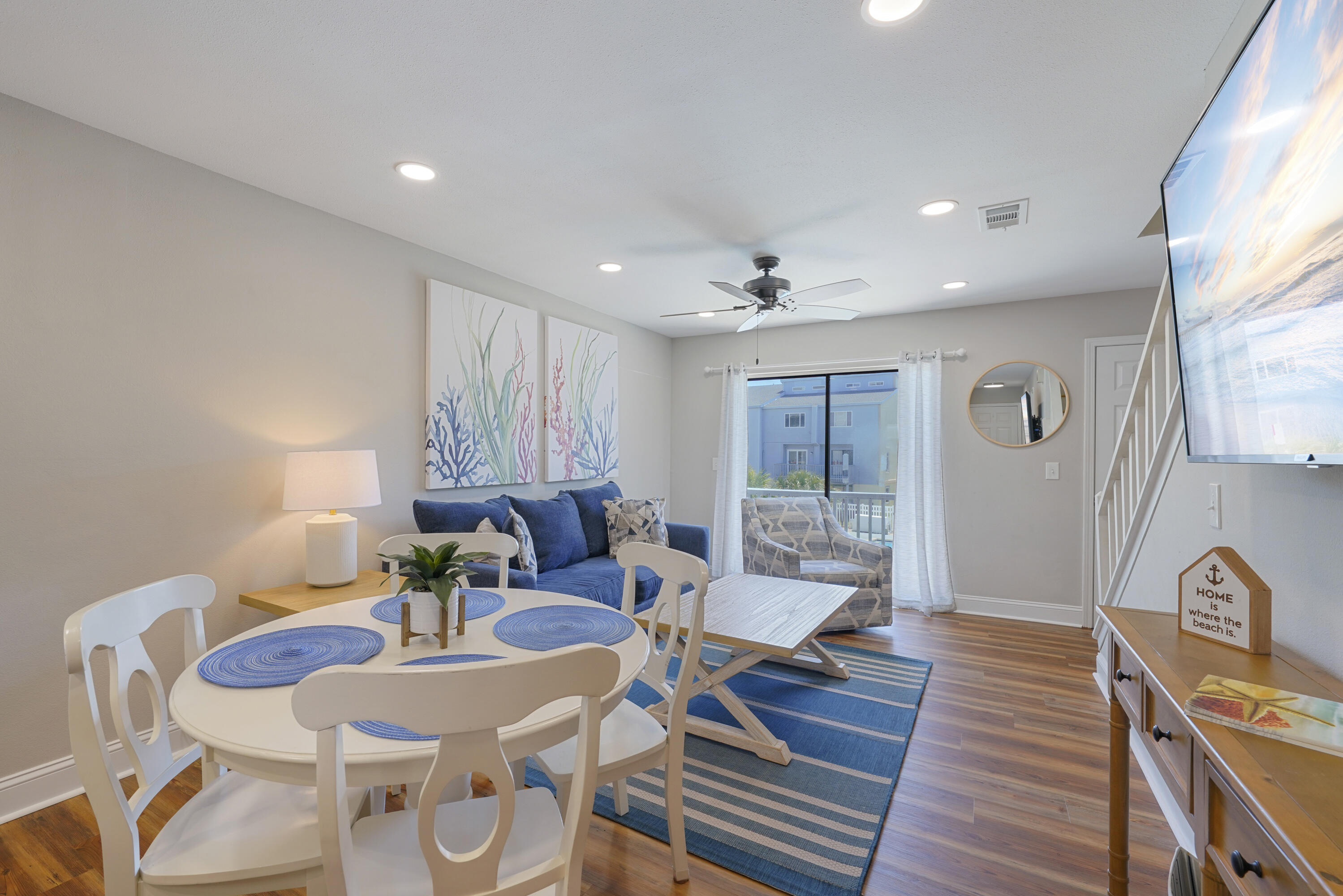 COMMODORES LANDING - Residential