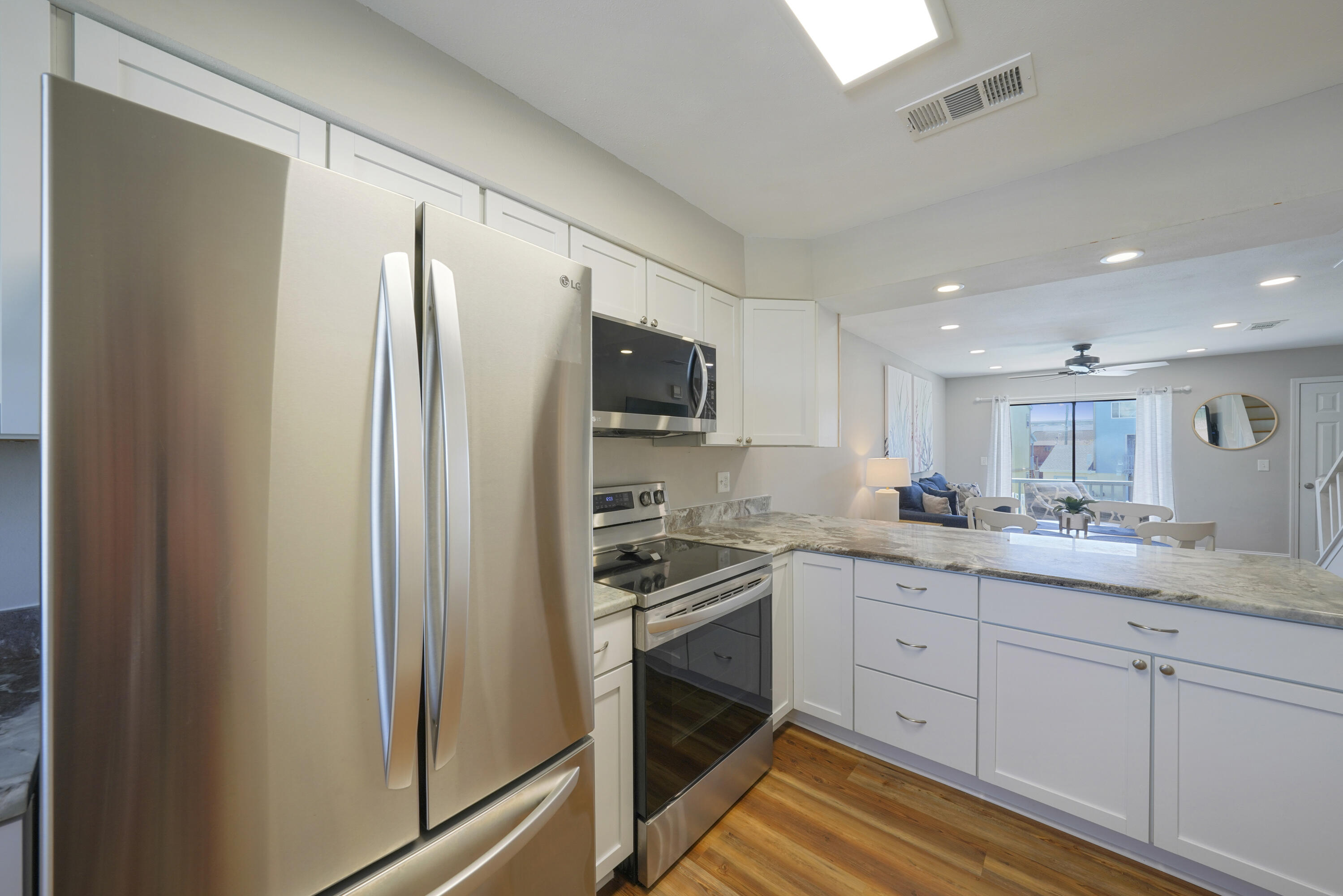 COMMODORES LANDING - Residential